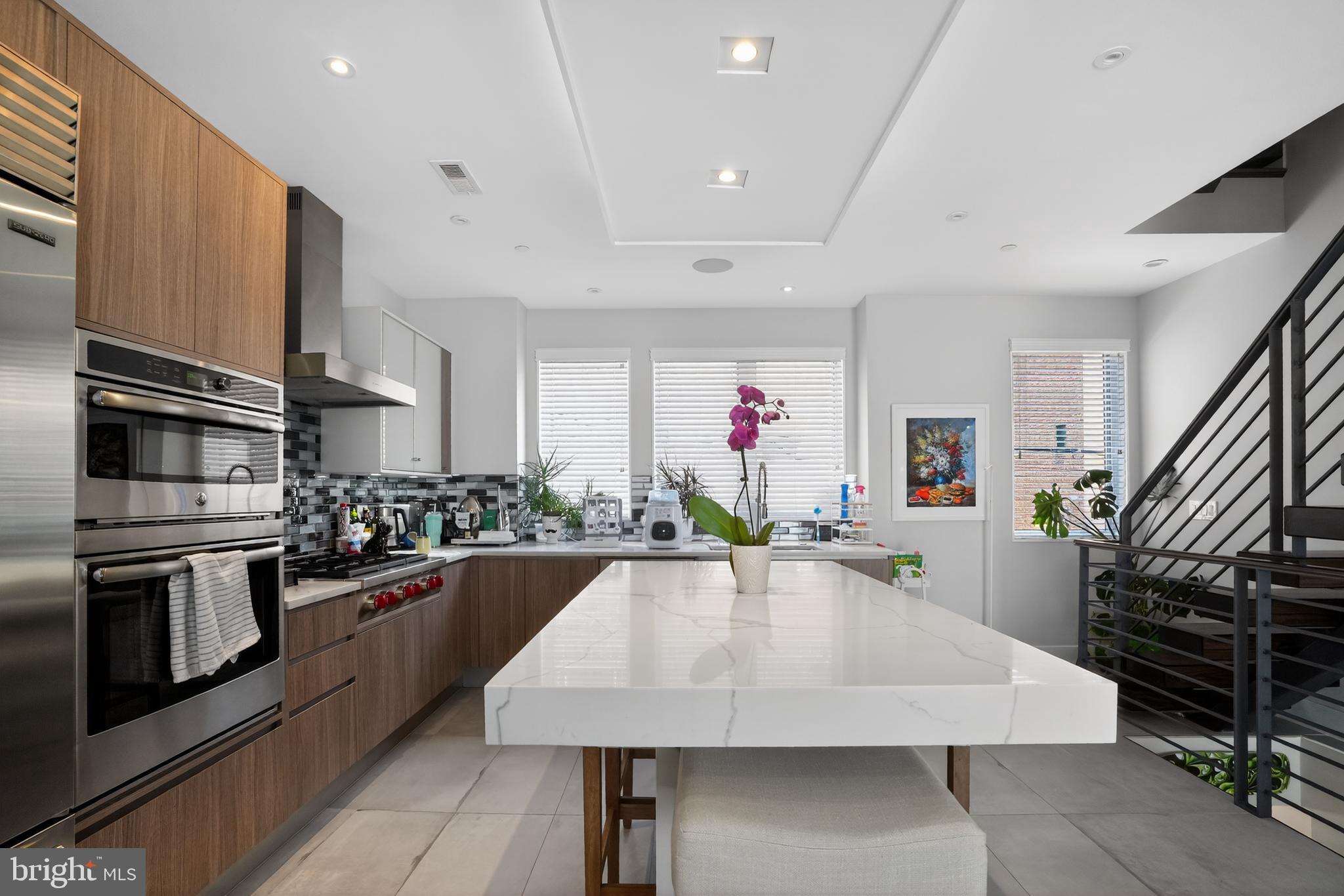 SOCIETY HILL - Residential