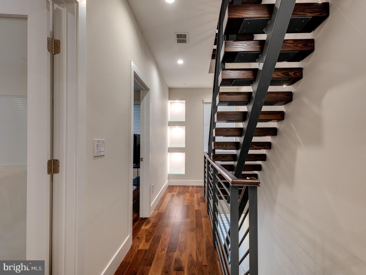SOCIETY HILL - Residential