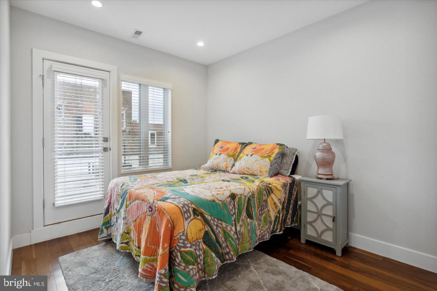 SOCIETY HILL - Residential