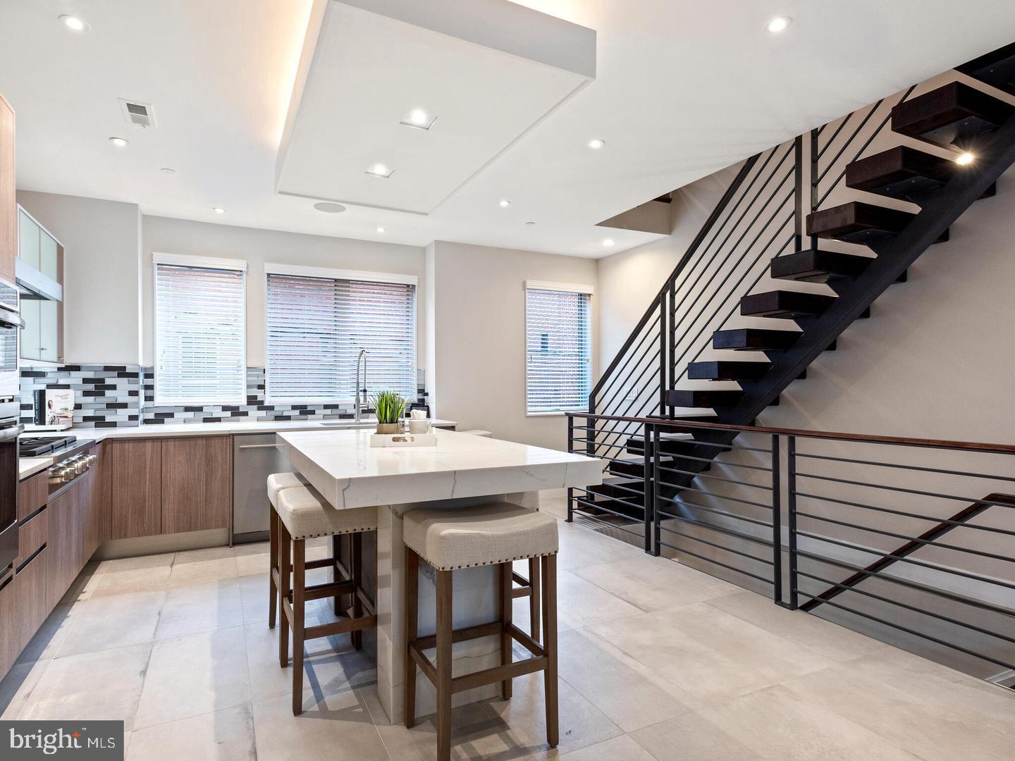 SOCIETY HILL - Residential