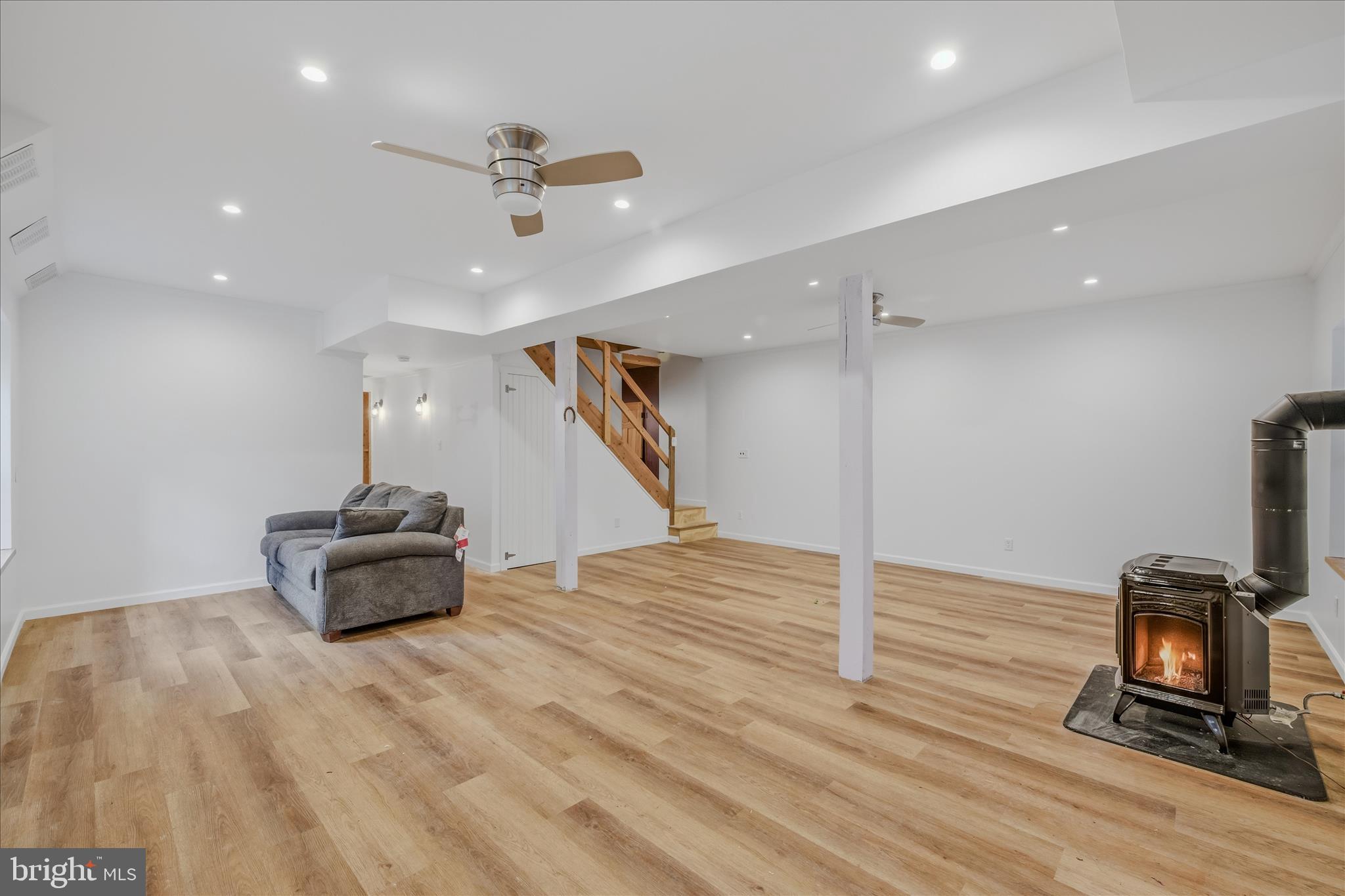 HARDWOOD HILLS - Residential