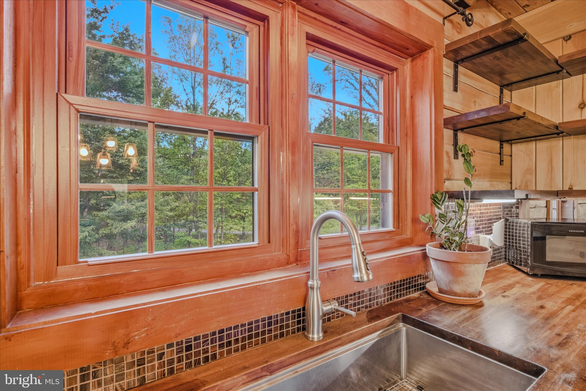 HARDWOOD HILLS - Residential
