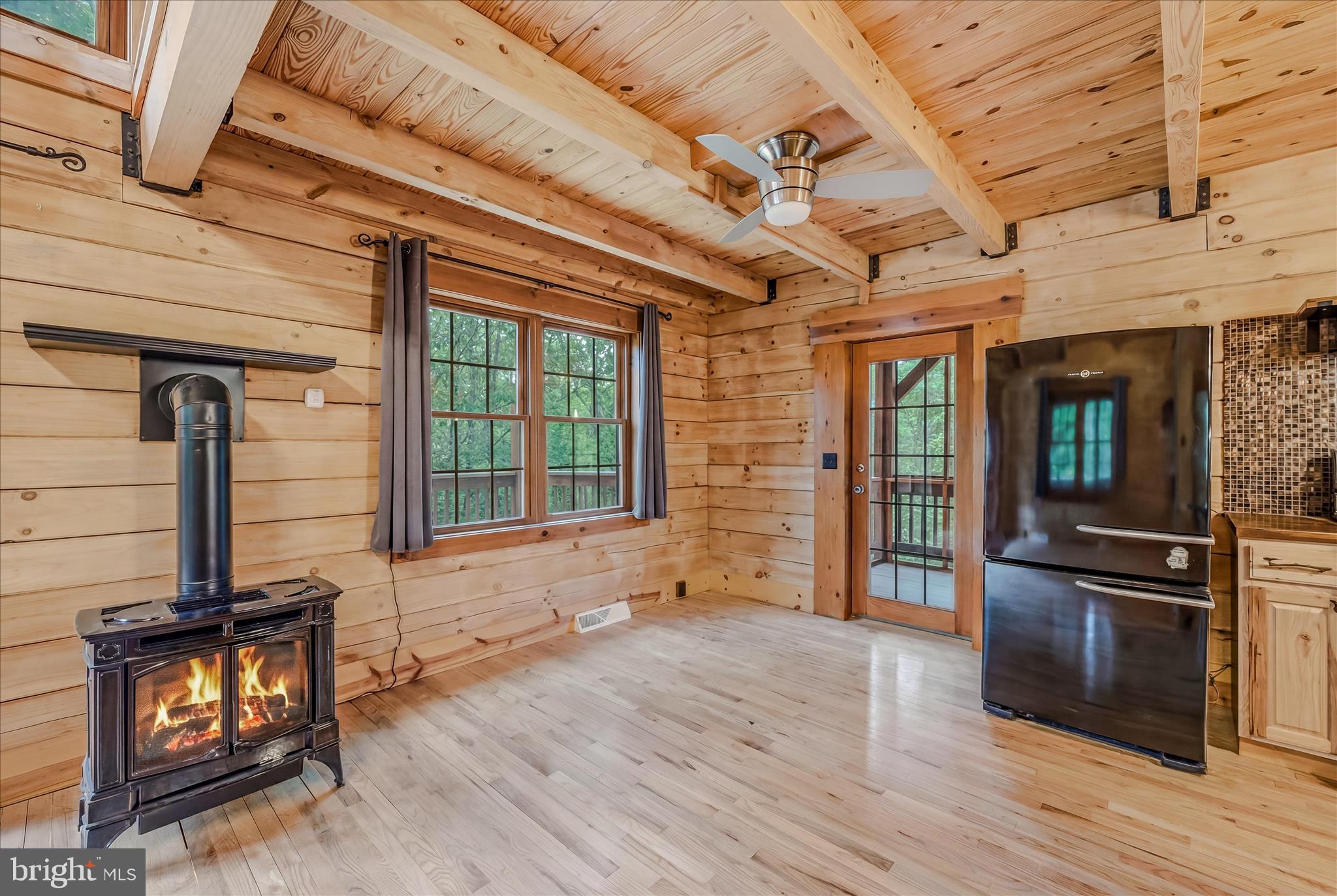 HARDWOOD HILLS - Residential