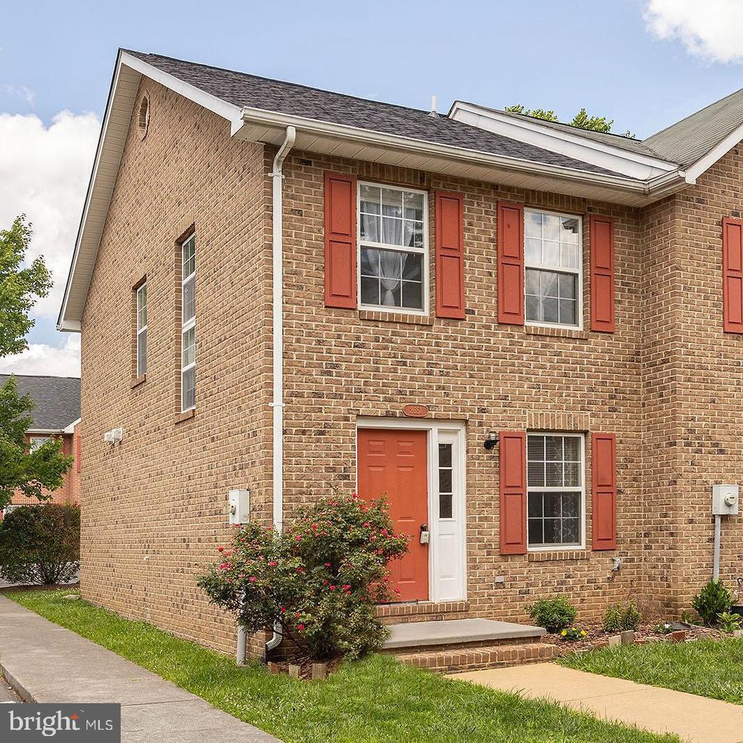 LIMESTONE COURT - Residential Lease
