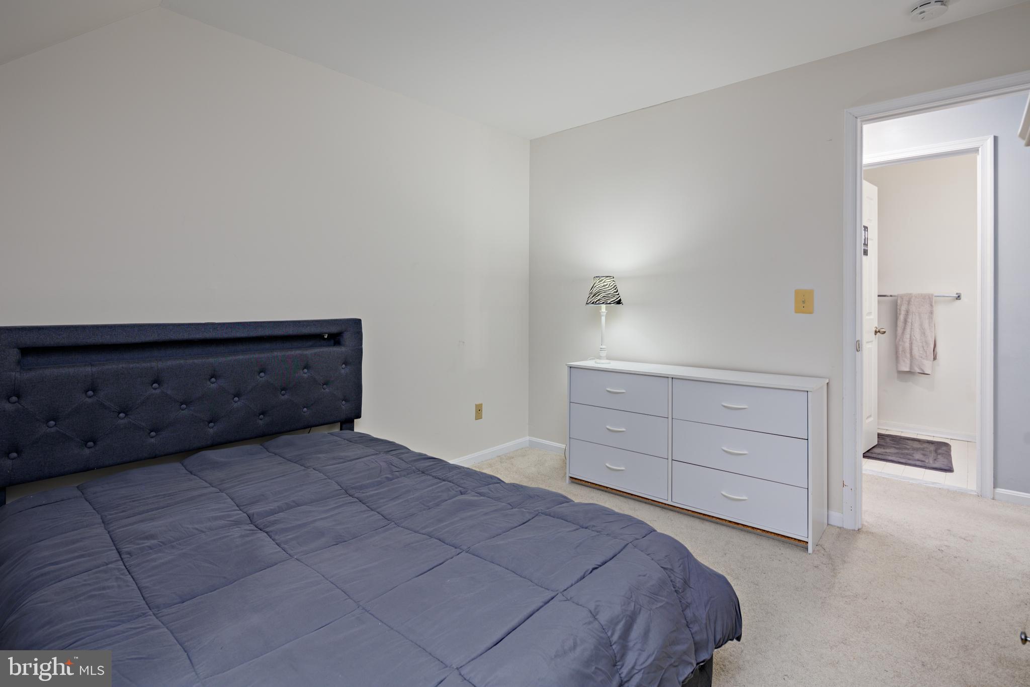 OAK LEAF VILLAS - Residential