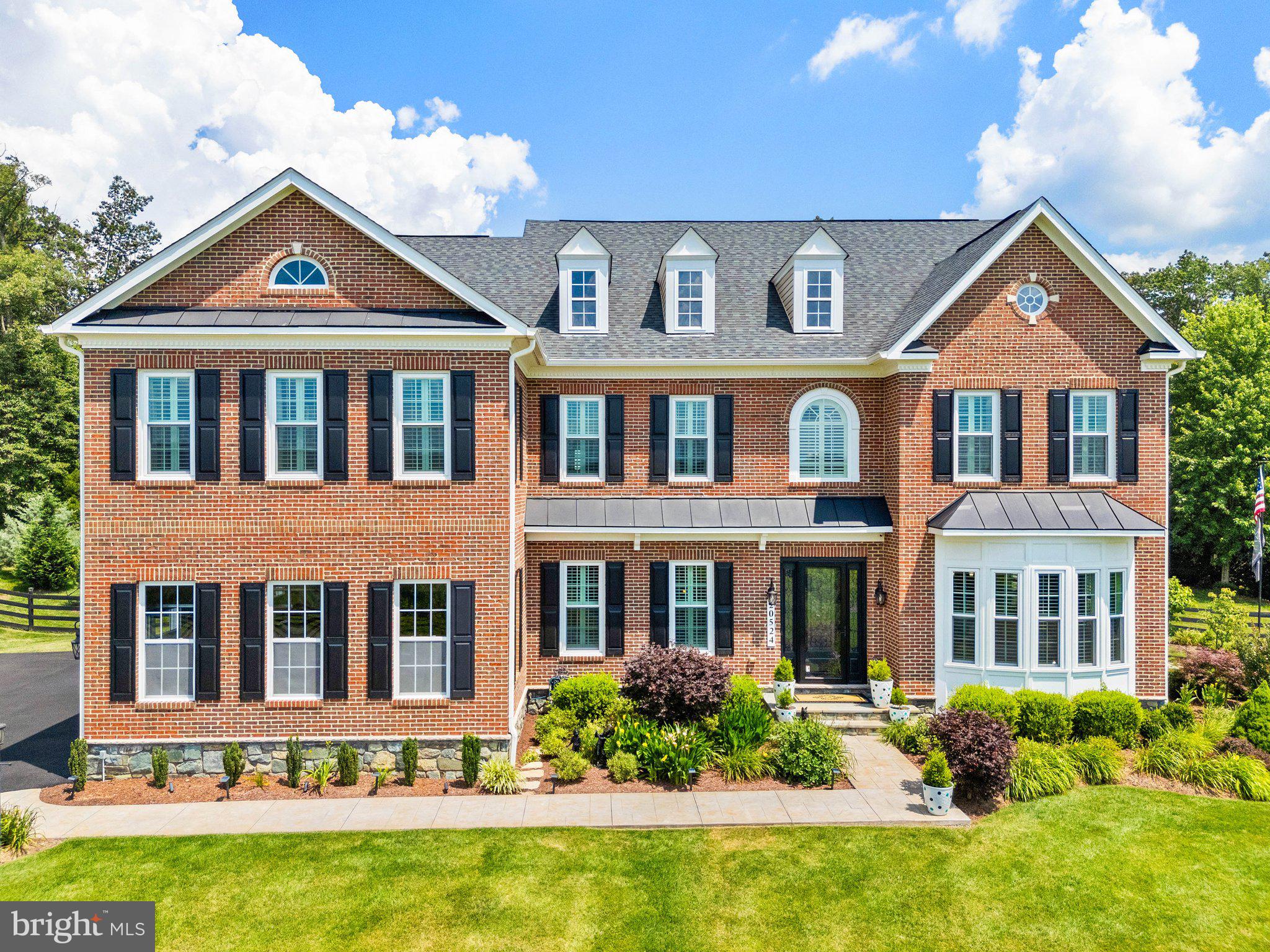 STONE FOX ESTATES - Residential