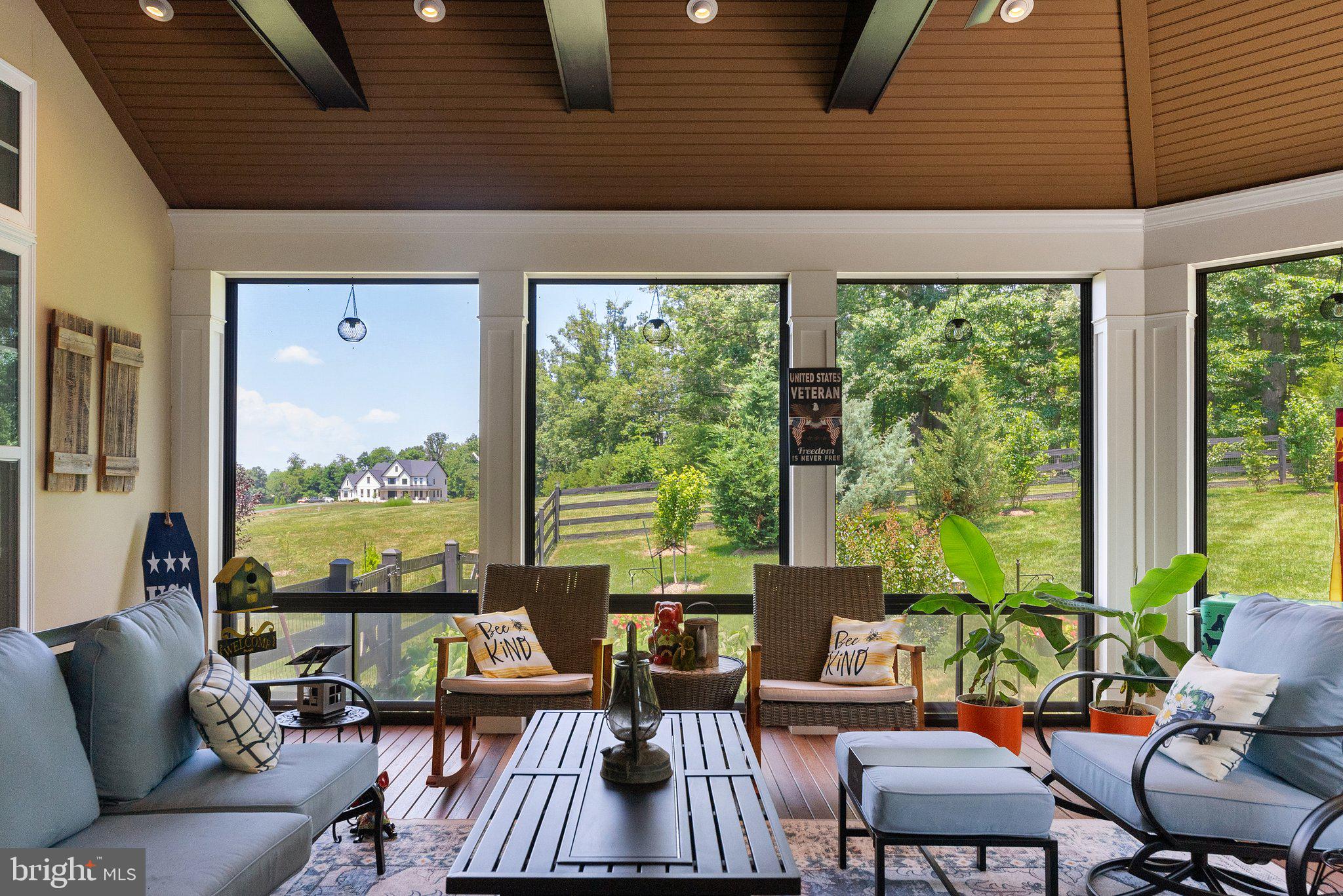 STONE FOX ESTATES - Residential