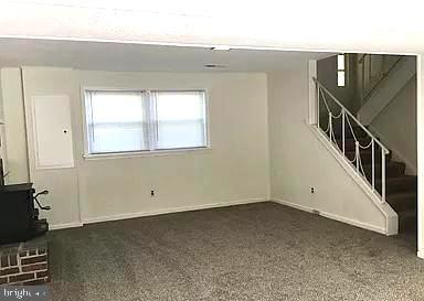 FOREST KNOLLS - Residential Lease