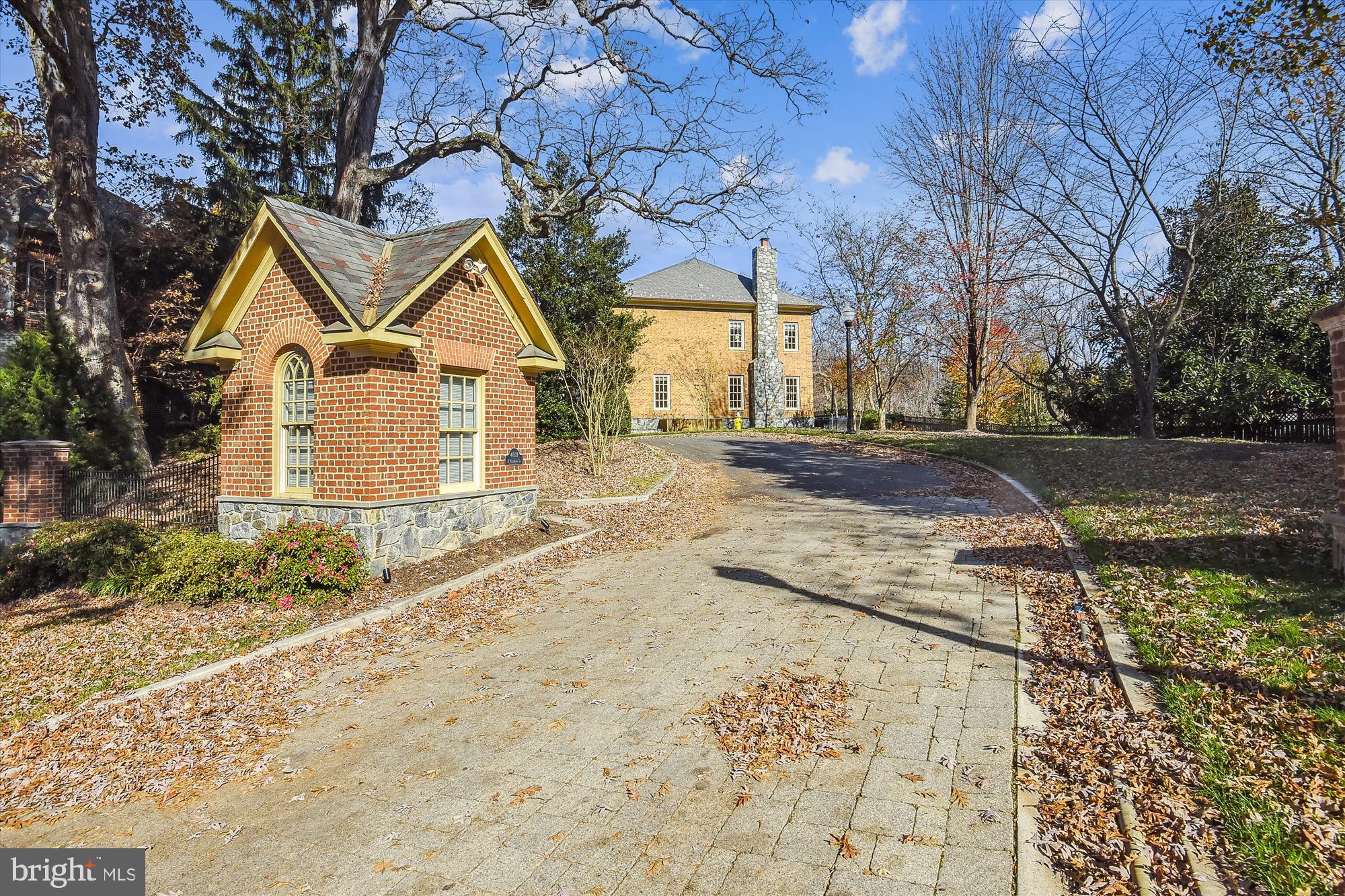 POTOMAC PLACE - Residential