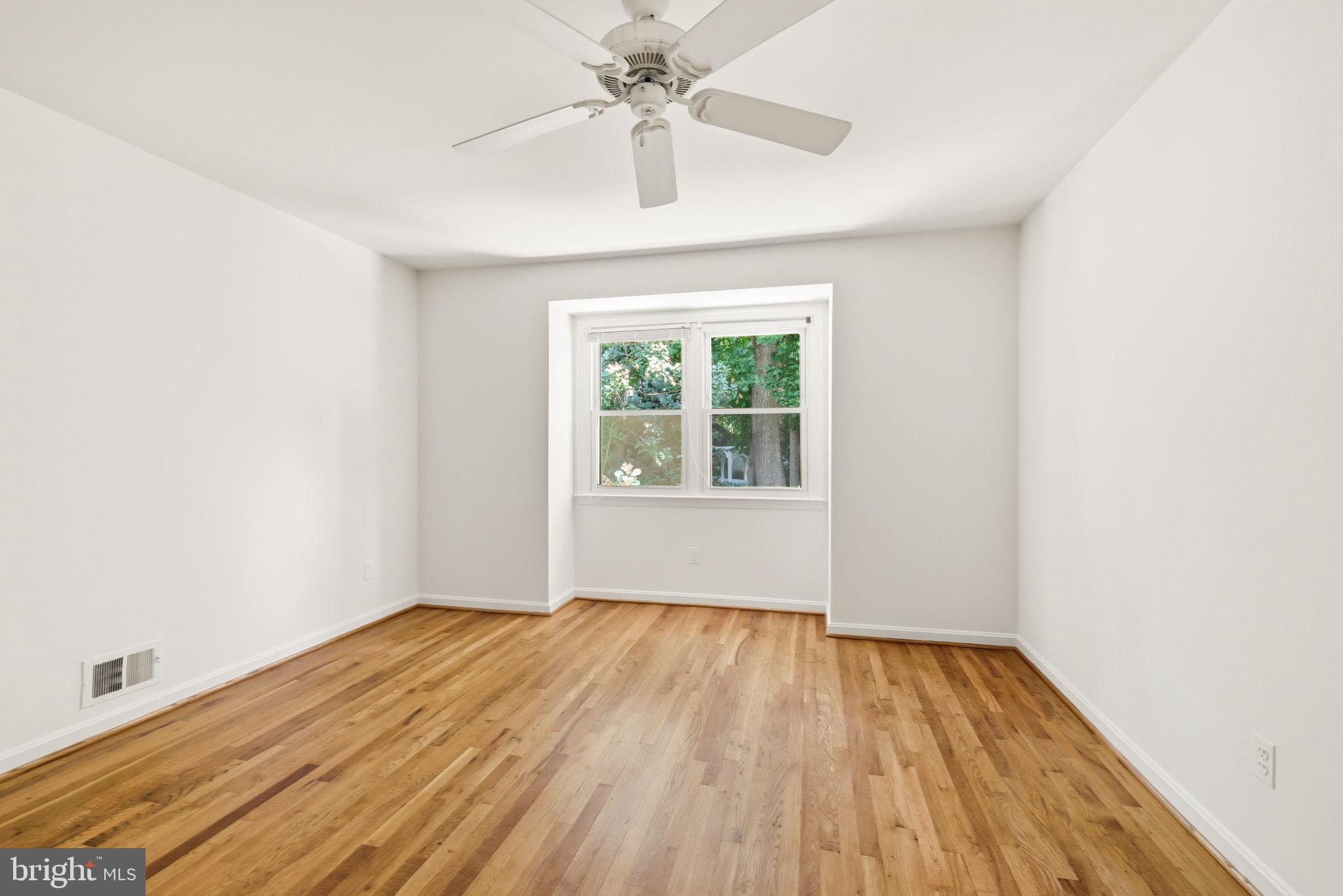 GLENFIELD MANOR - Residential