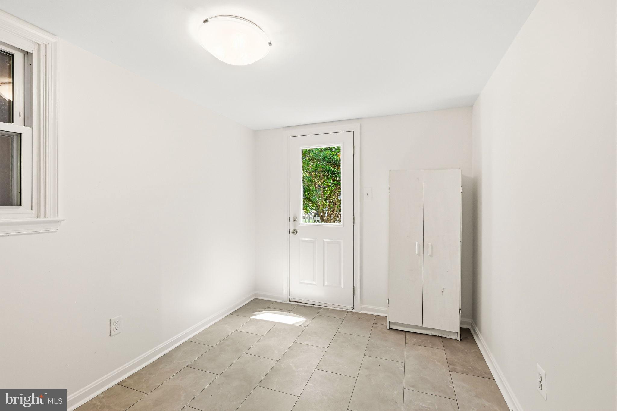 GLENFIELD MANOR - Residential