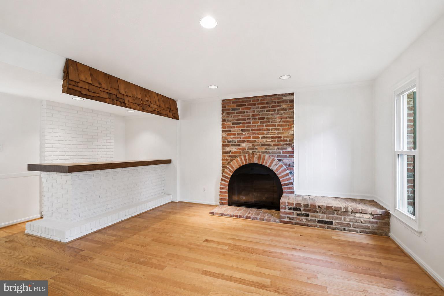 GLENFIELD MANOR - Residential