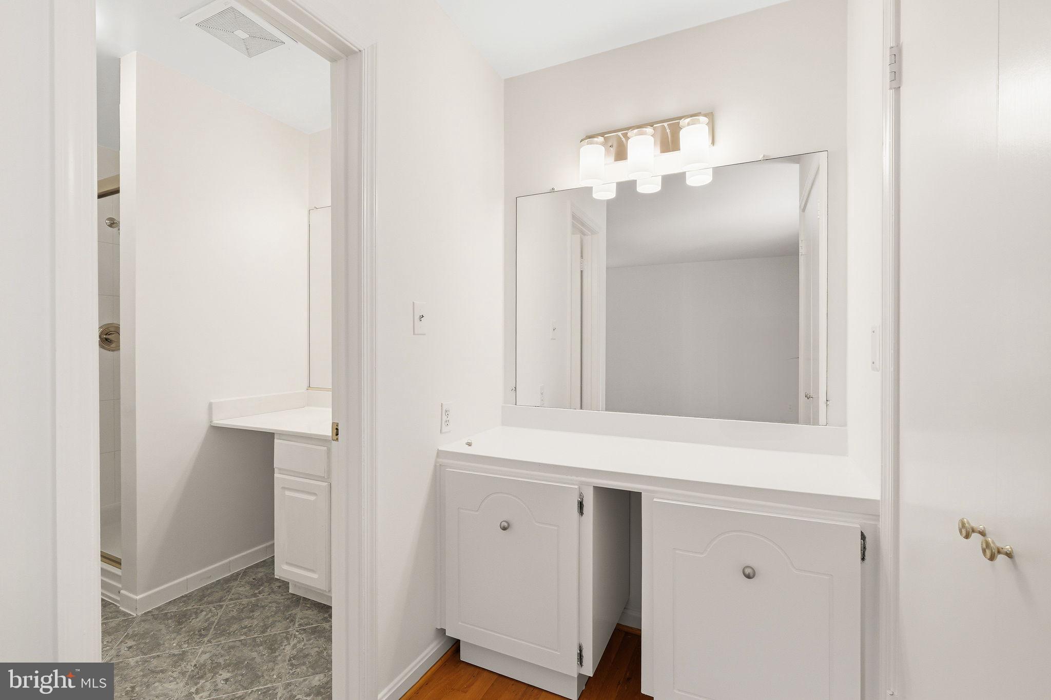 GLENFIELD MANOR - Residential