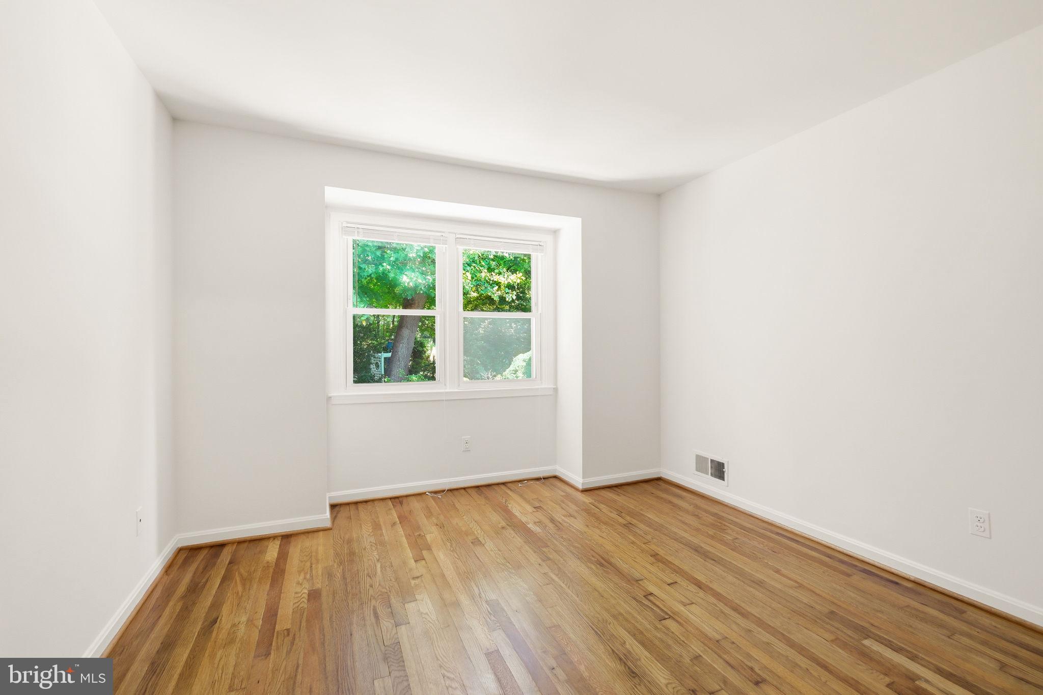 GLENFIELD MANOR - Residential