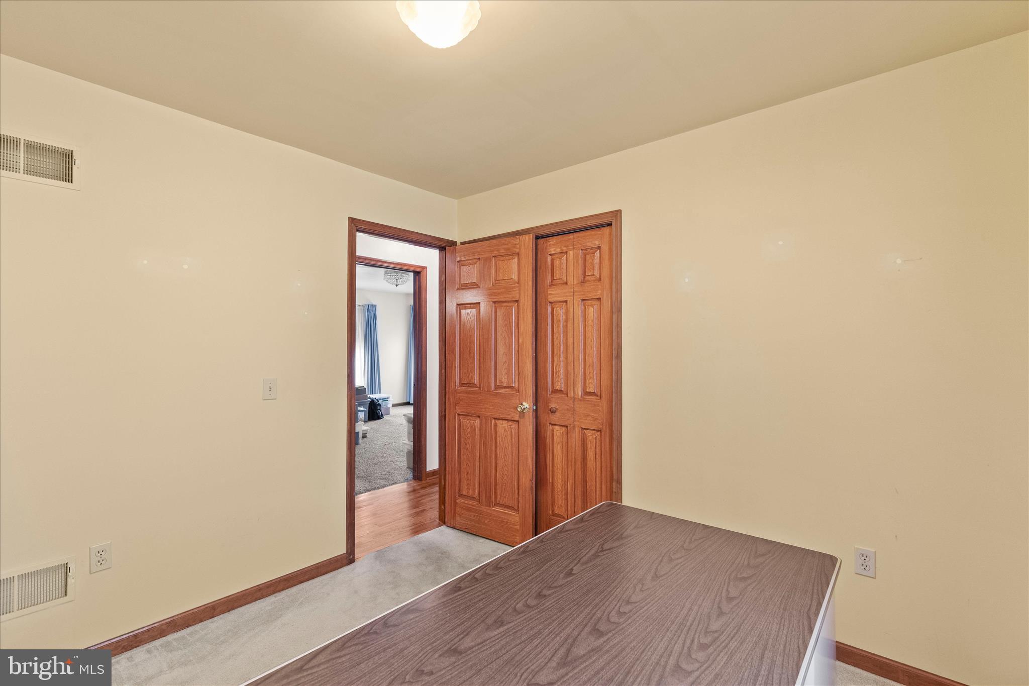 COLONIAL ACRES - Residential