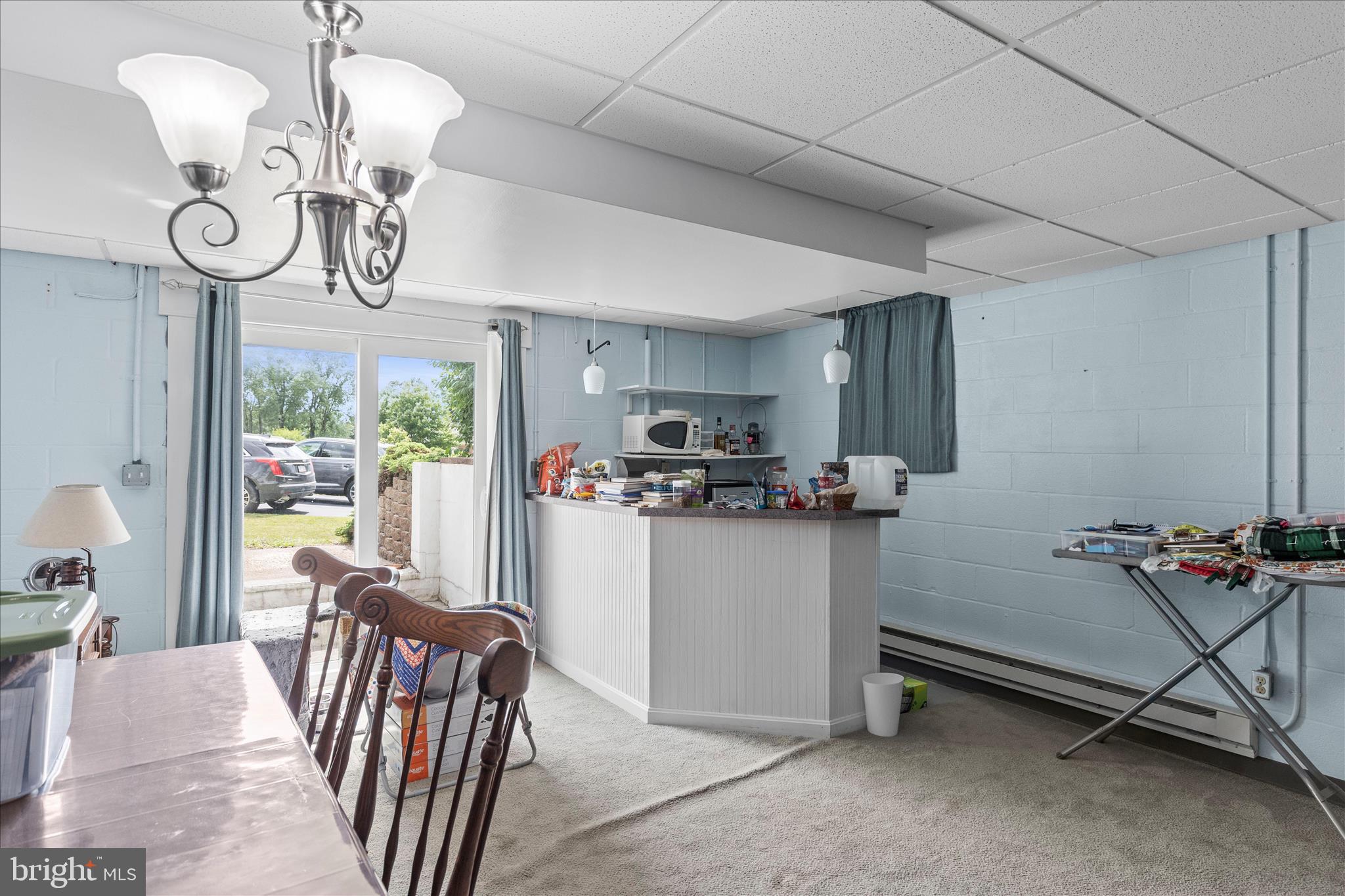 COLONIAL ACRES - Residential