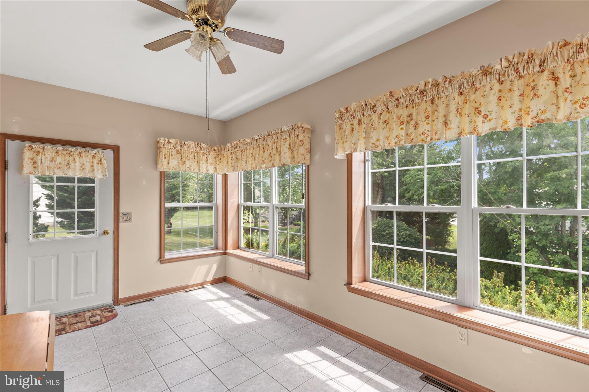COLONIAL ACRES - Residential