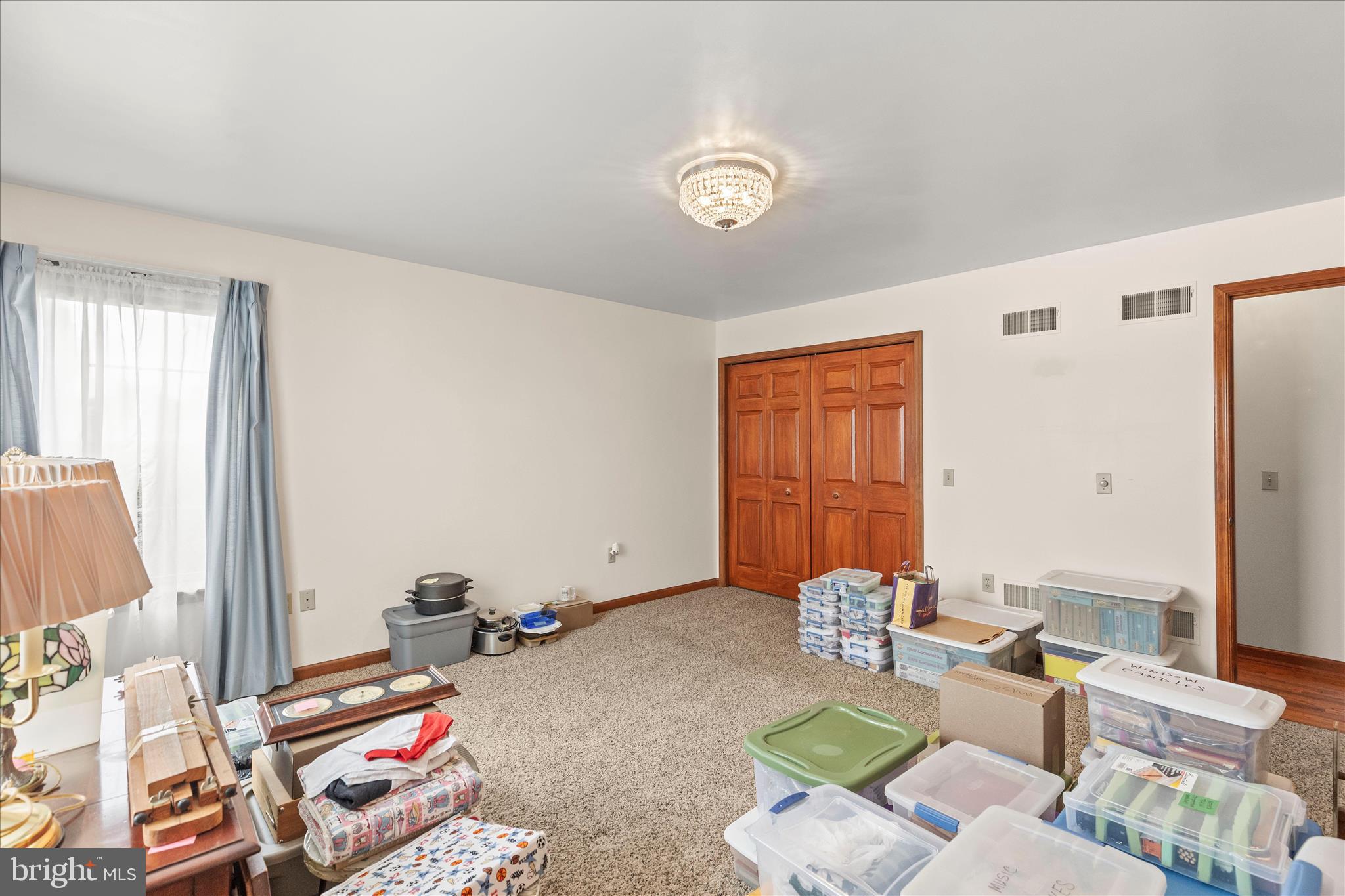 COLONIAL ACRES - Residential