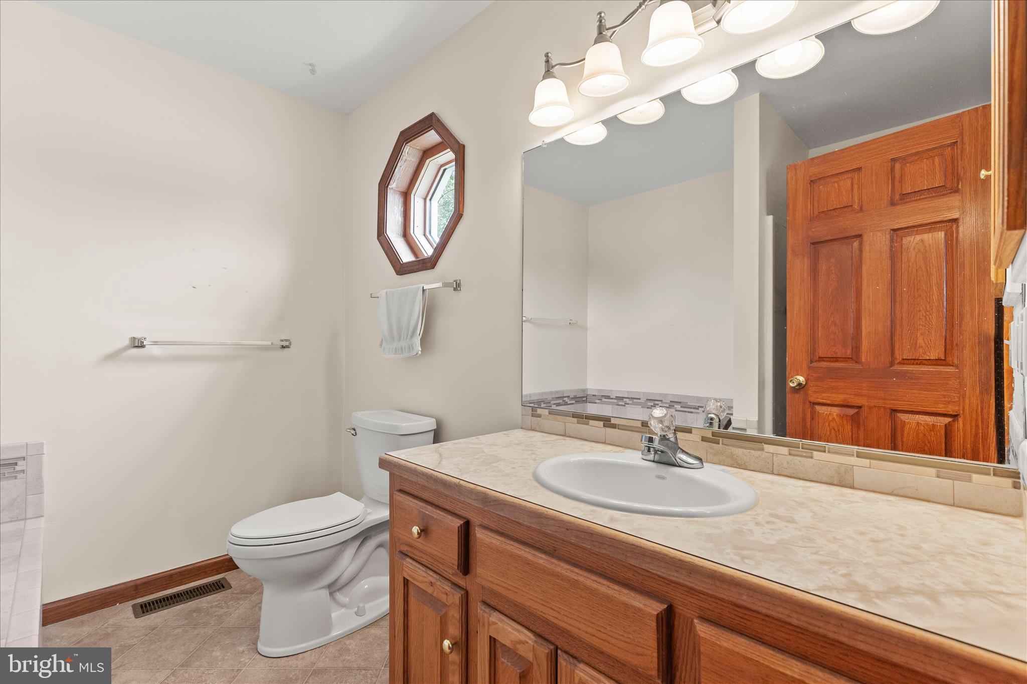 COLONIAL ACRES - Residential