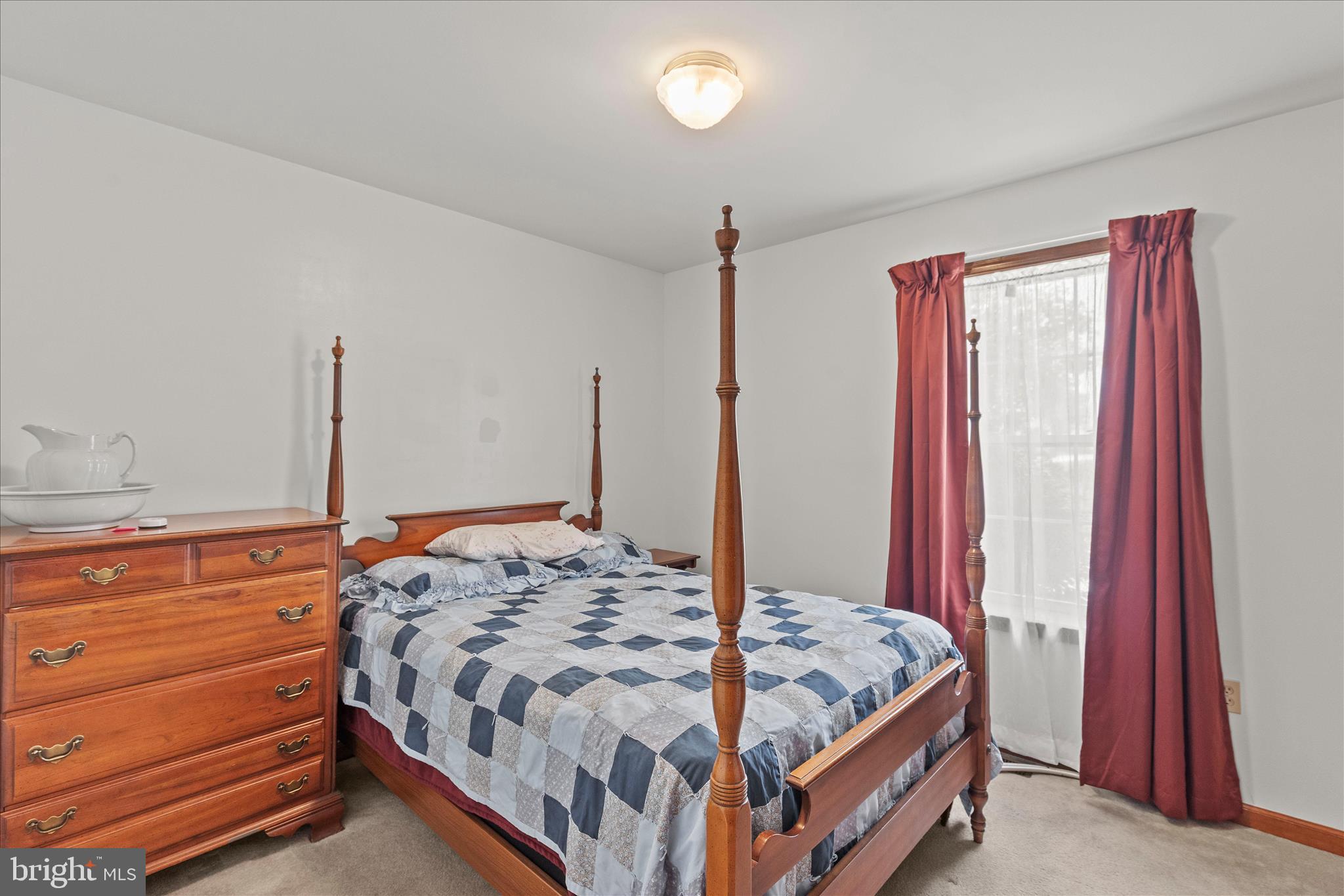 COLONIAL ACRES - Residential