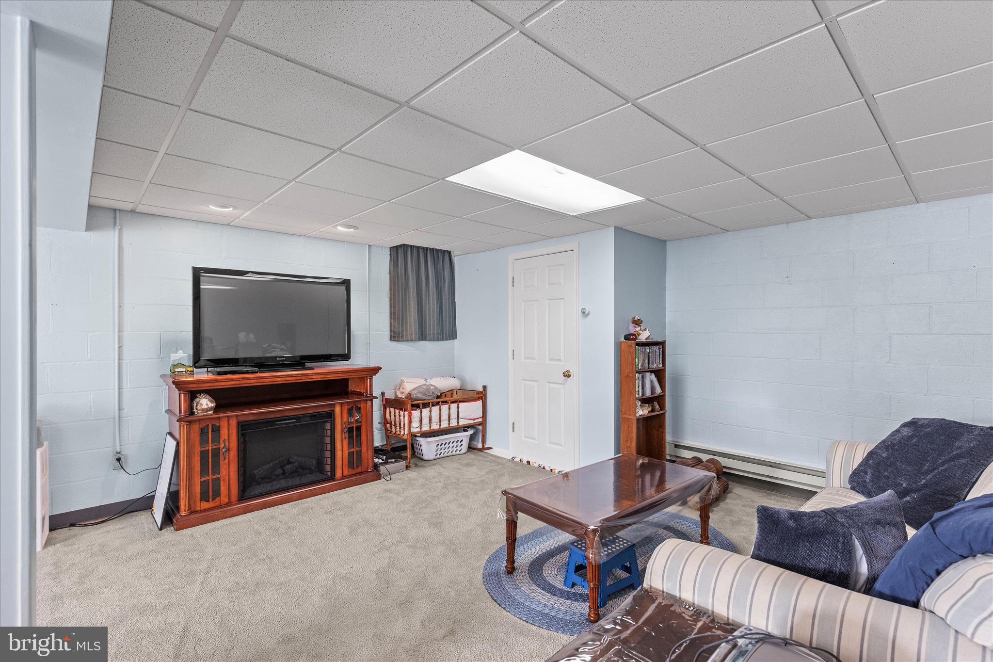 COLONIAL ACRES - Residential