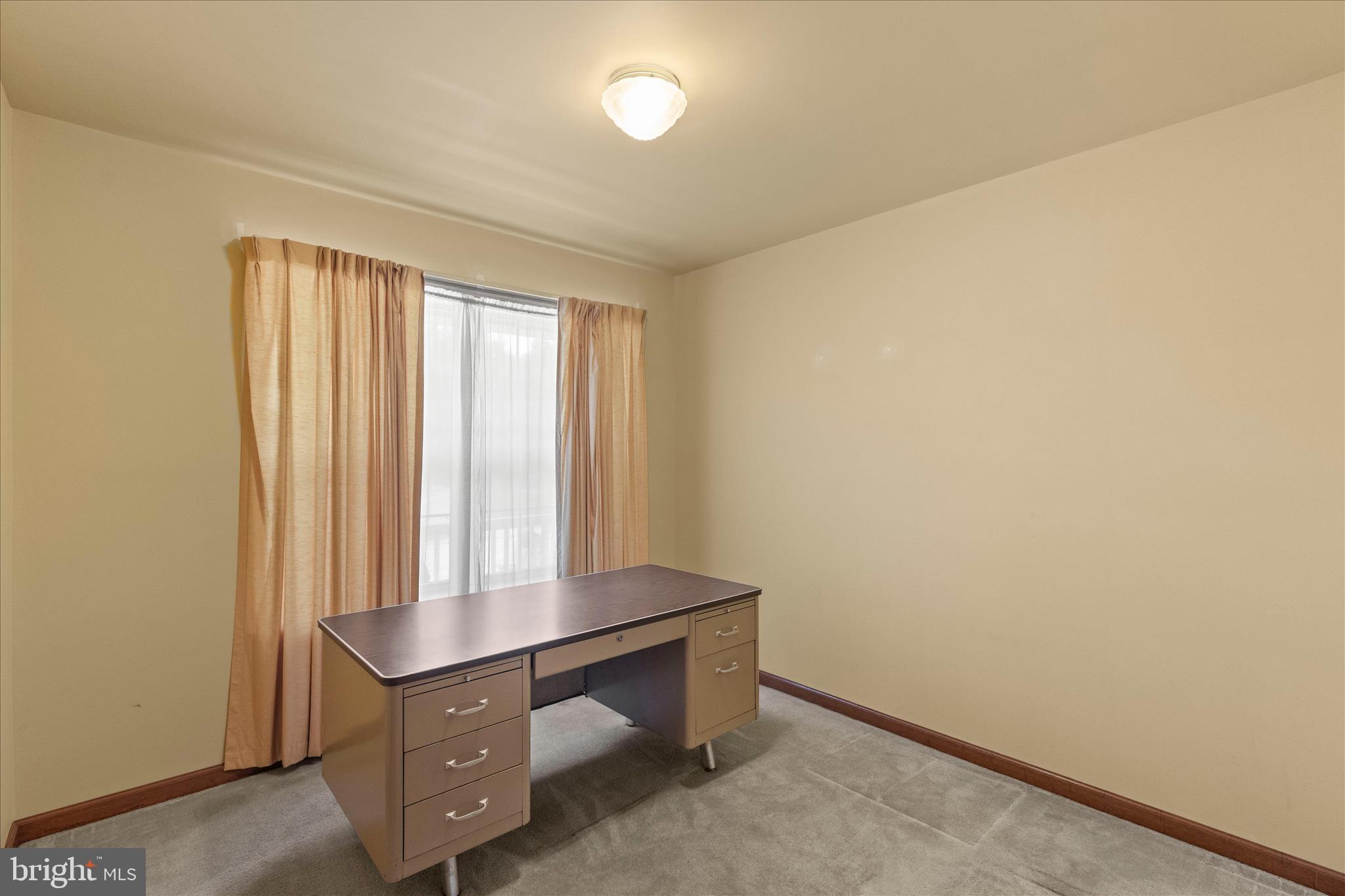 COLONIAL ACRES - Residential