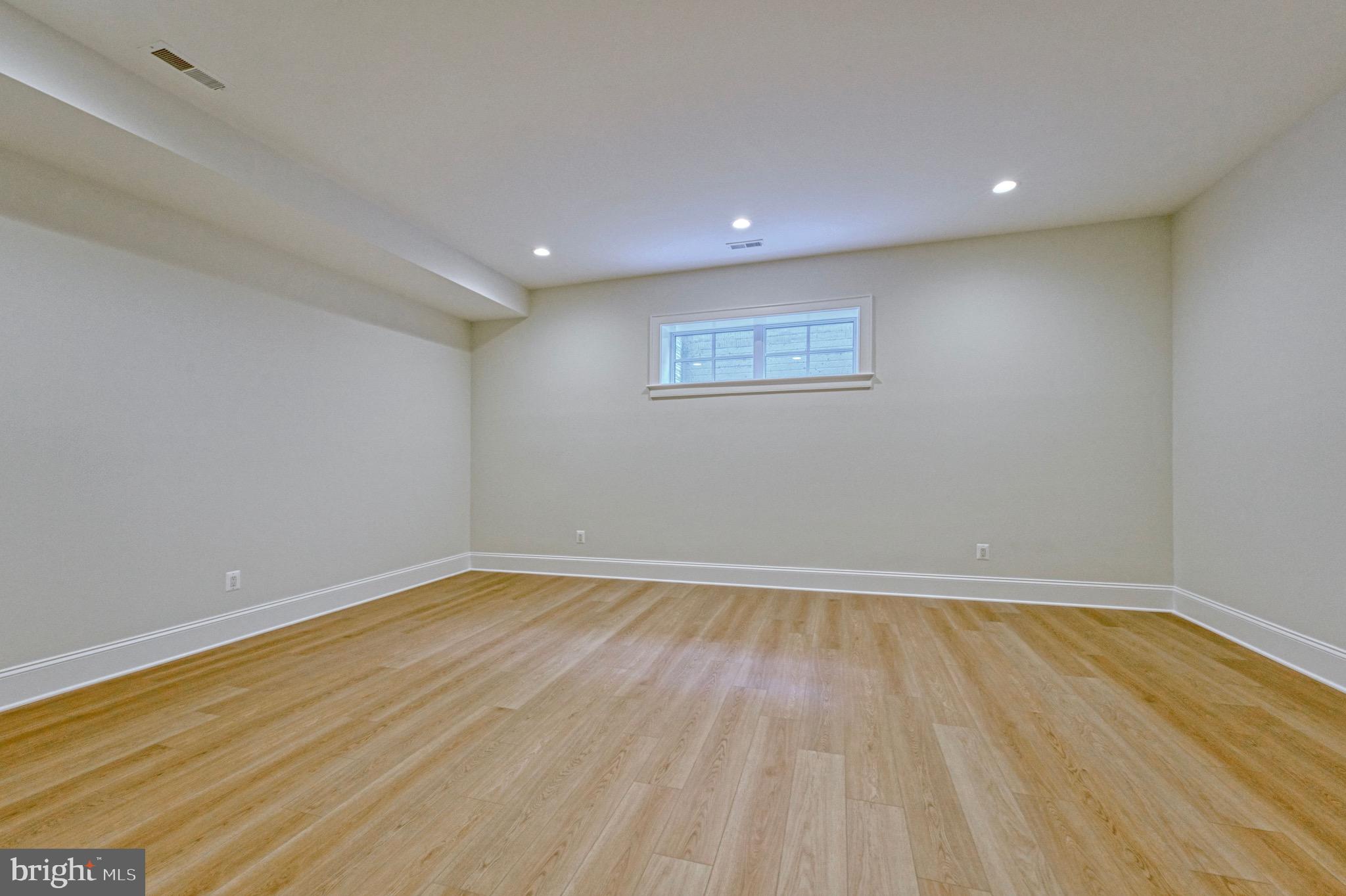CHESTERBROOK GARDENS - Residential
