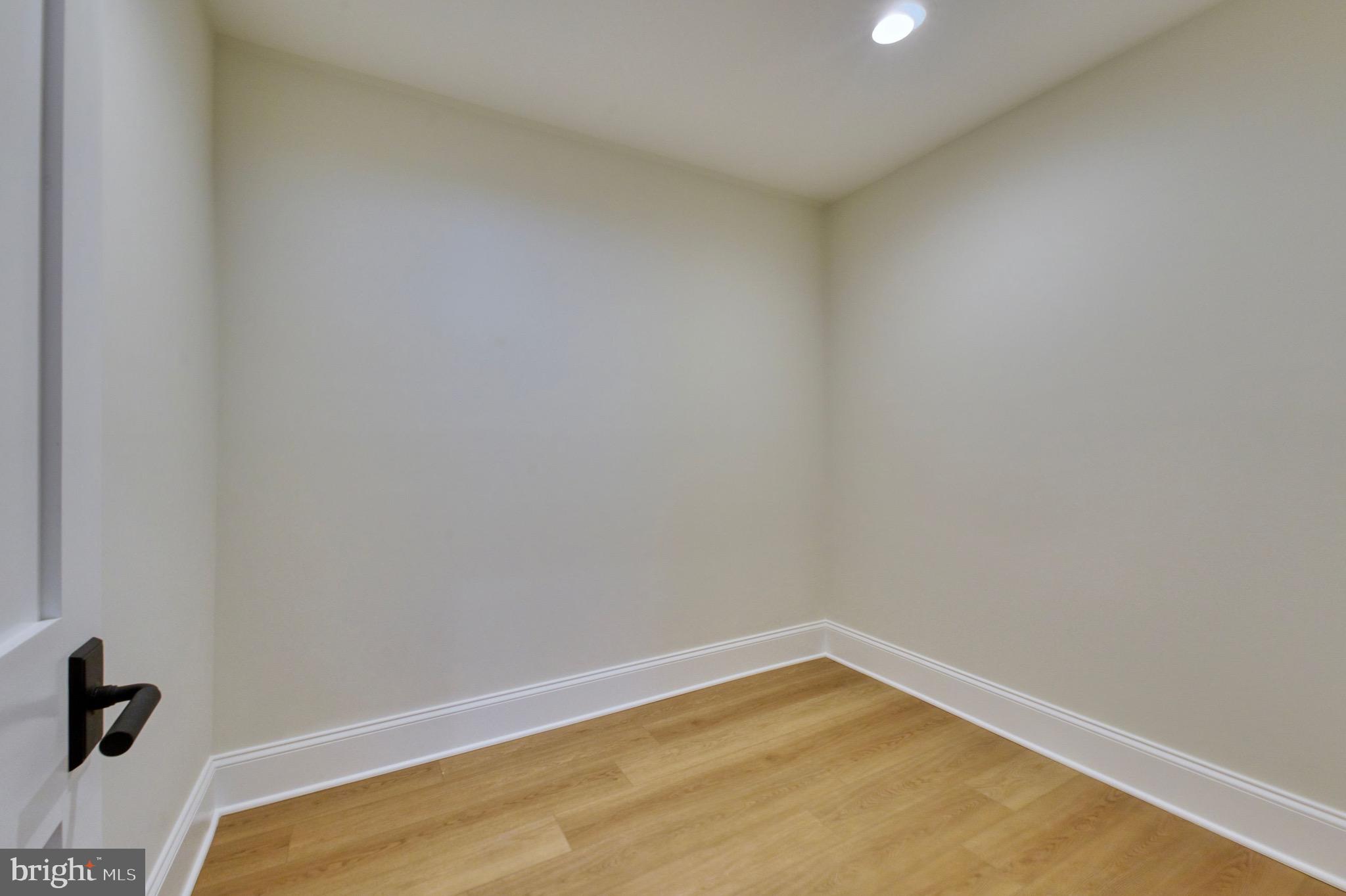 CHESTERBROOK GARDENS - Residential