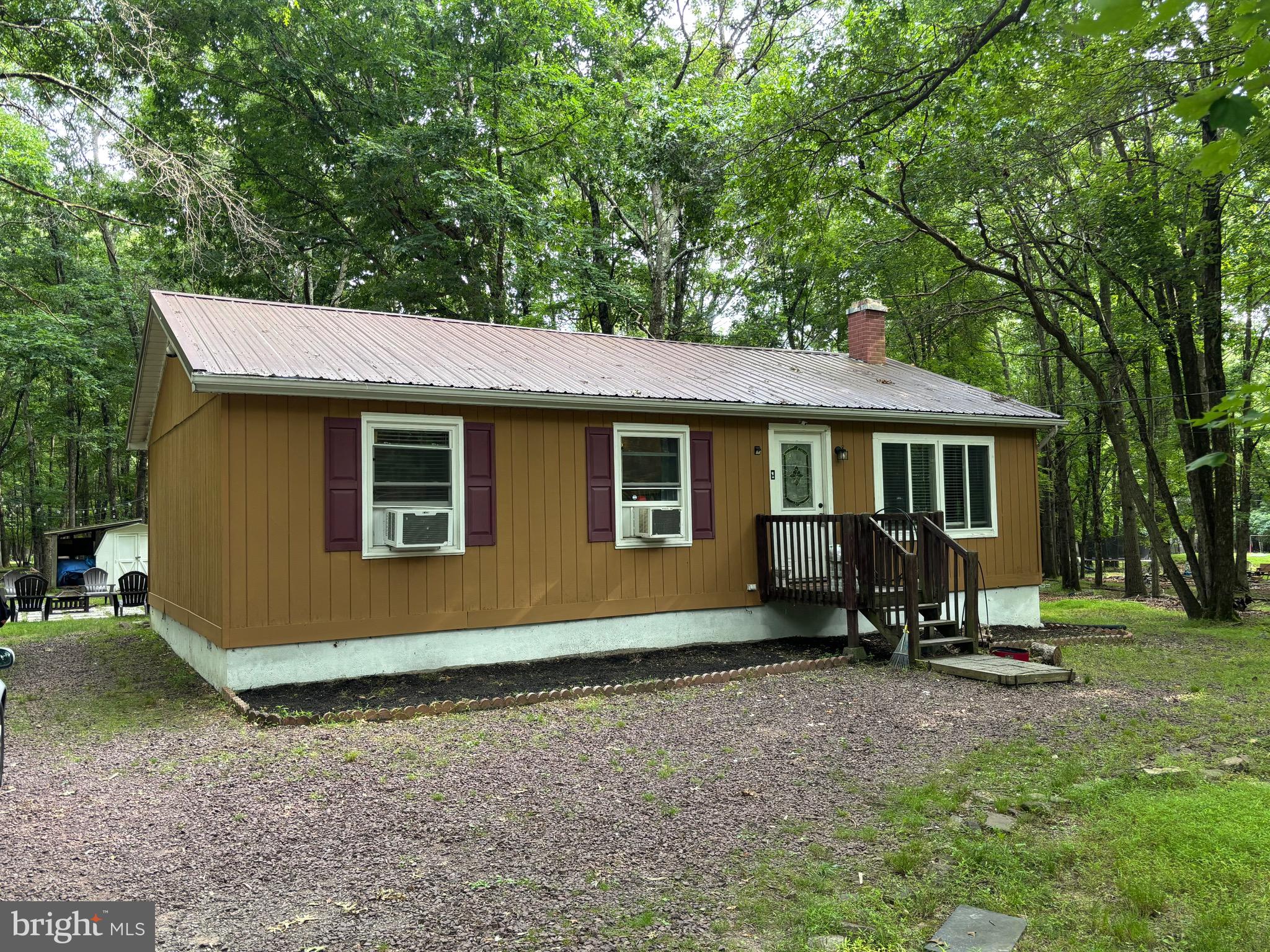 Come take a look at this adorable 3-bedroom 1 bath home that's move-in ready!! Featuring an updated kitchen and bathroom, this charming property is perfect for first time homebuyers, someone looking to downsize or investors looking for a great opportunity! 10 Minute walk to IML's swimming/fishing/kayaking lake!! Owners are also painting the exterior of the home! Schedule your showing today!