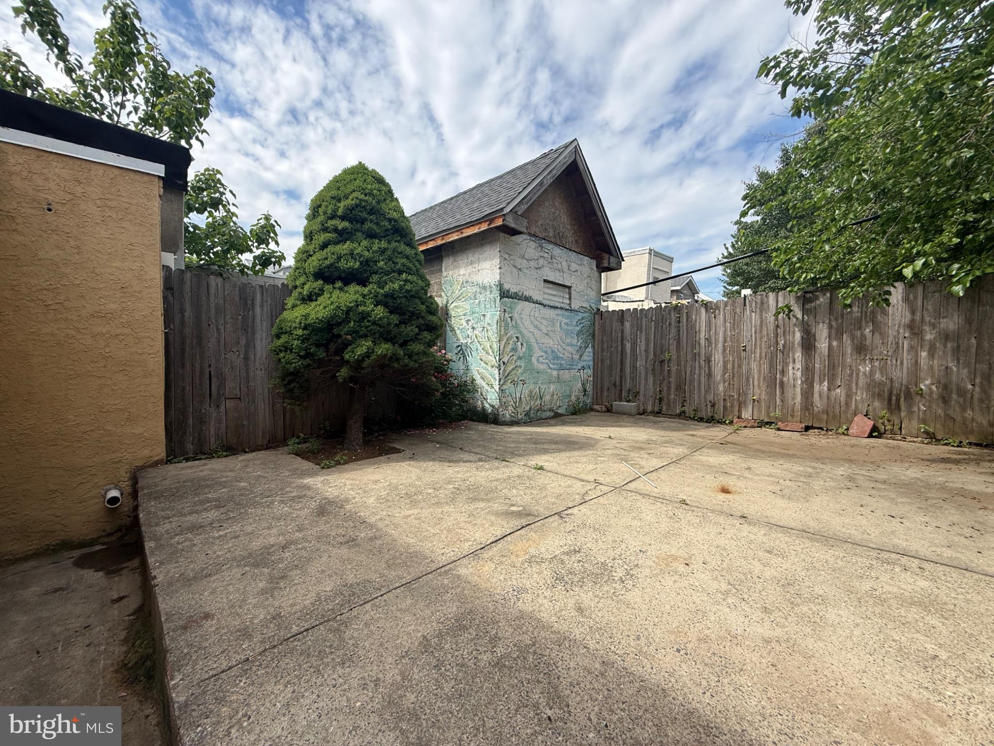 PHILADELPHIA - Residential