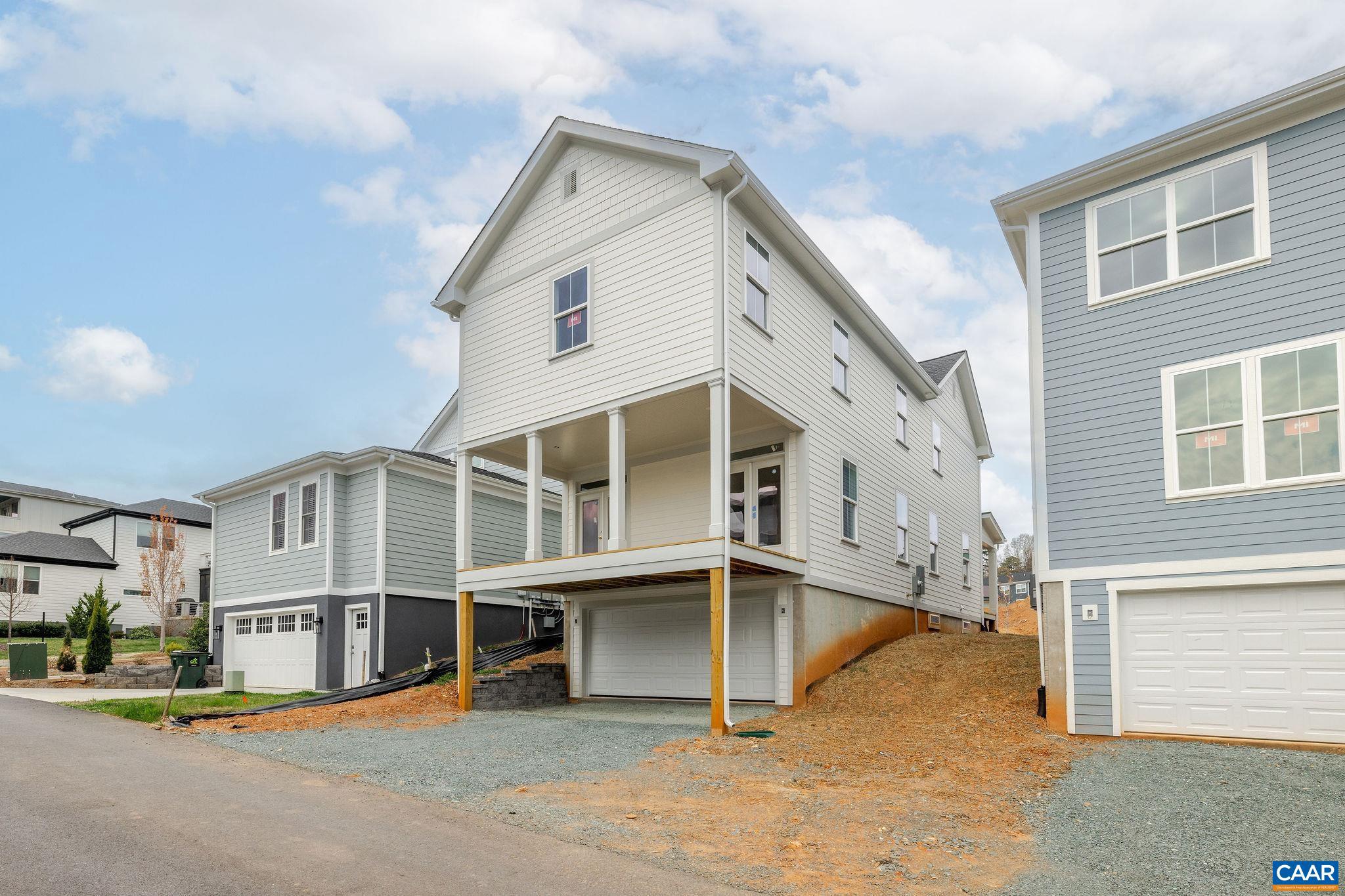 LOCHLYN HILL - Residential