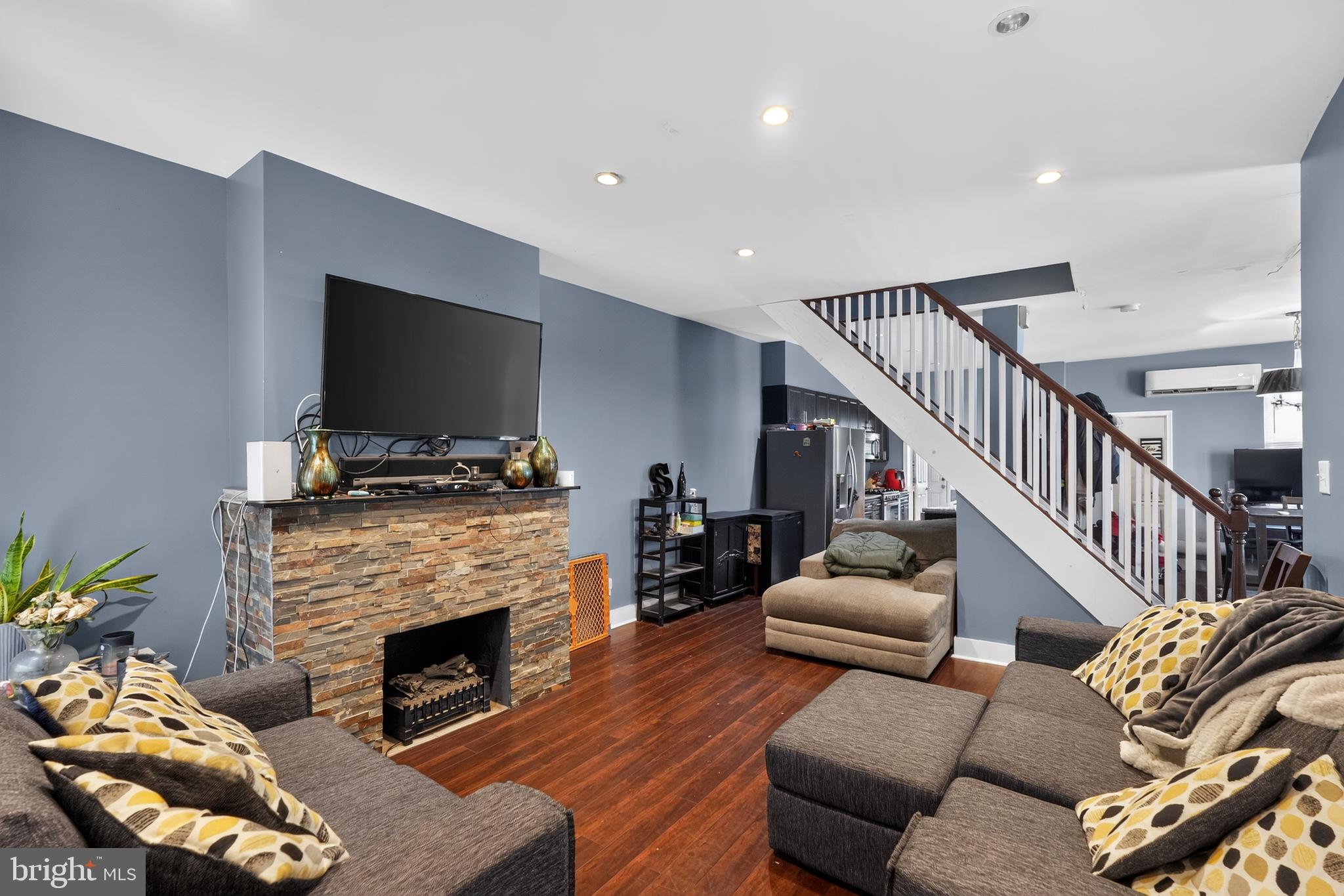LANSDOWNE - Residential