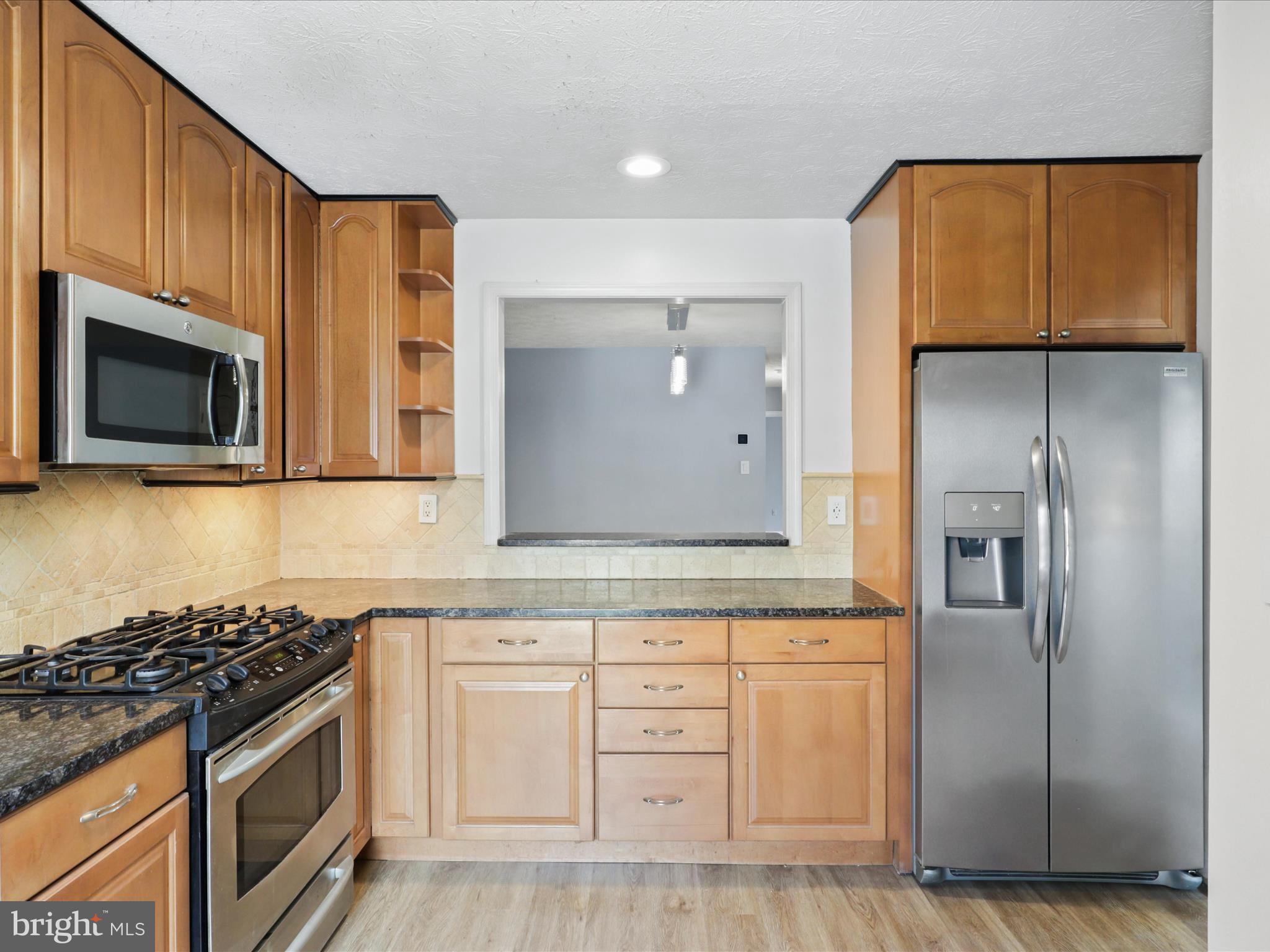 THE OAKTON - Residential Lease