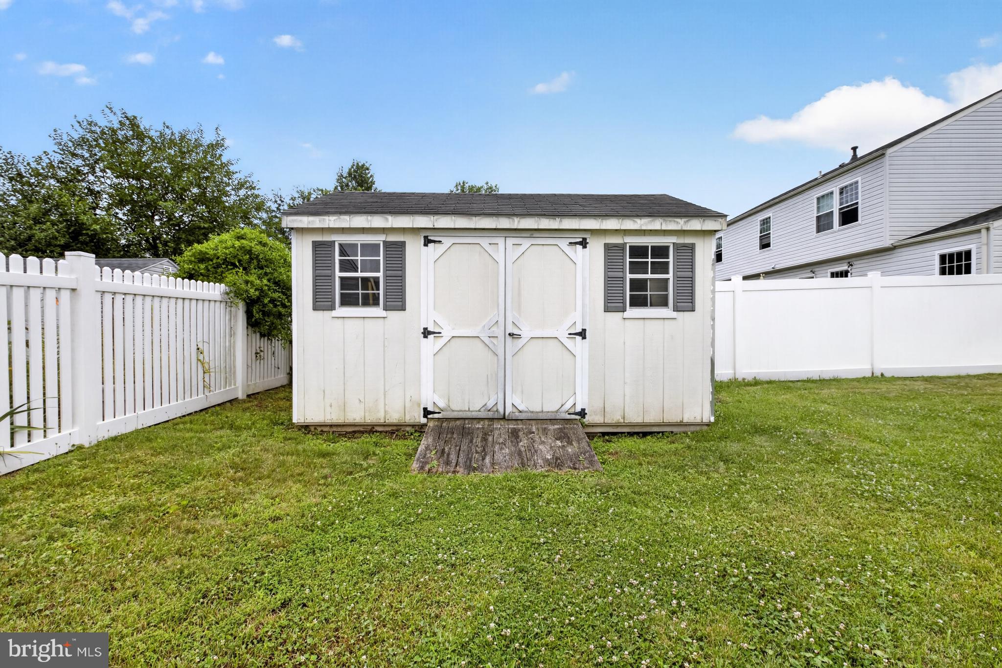 SPRINGFIELDS - Residential