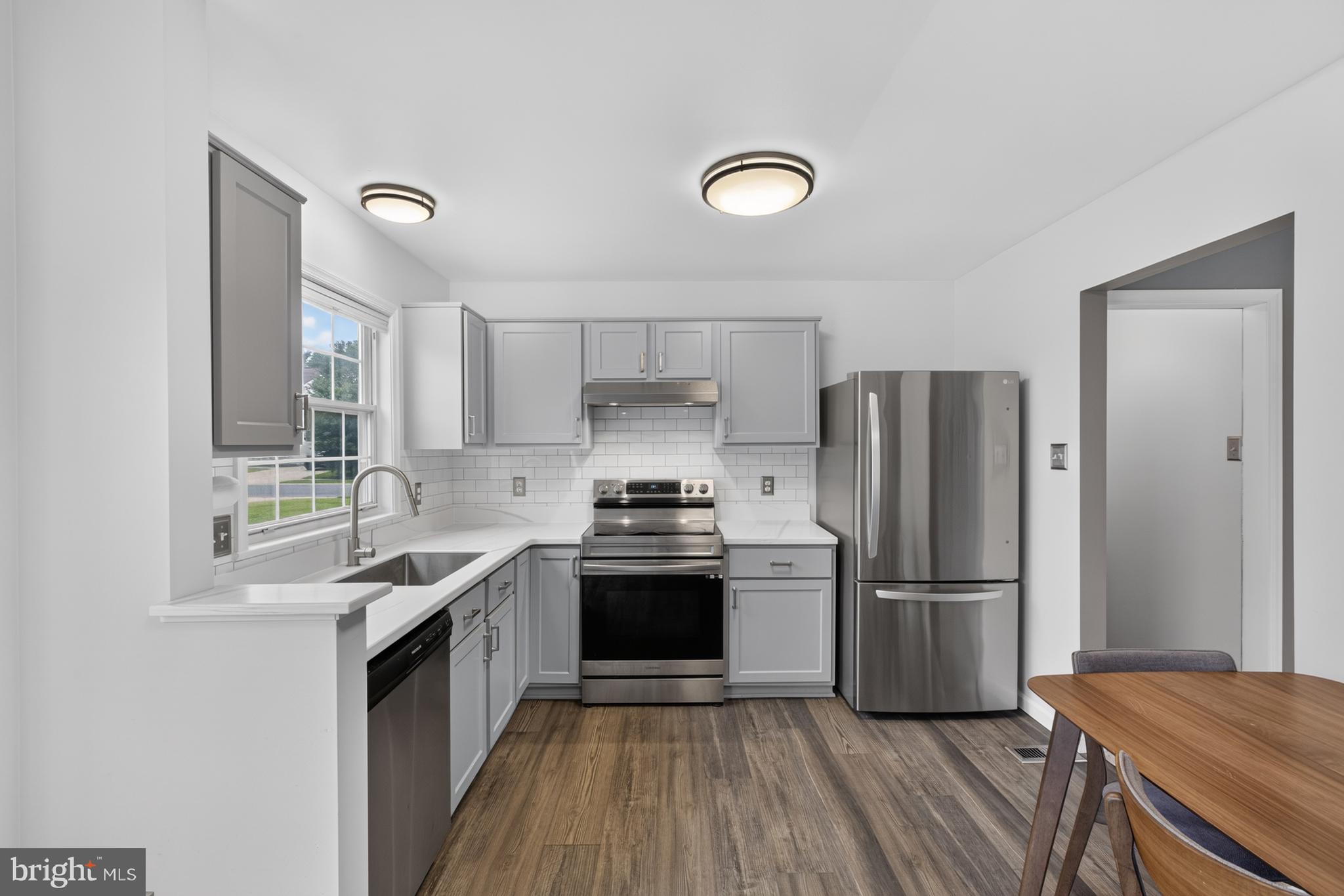 SPRINGFIELDS - Residential
