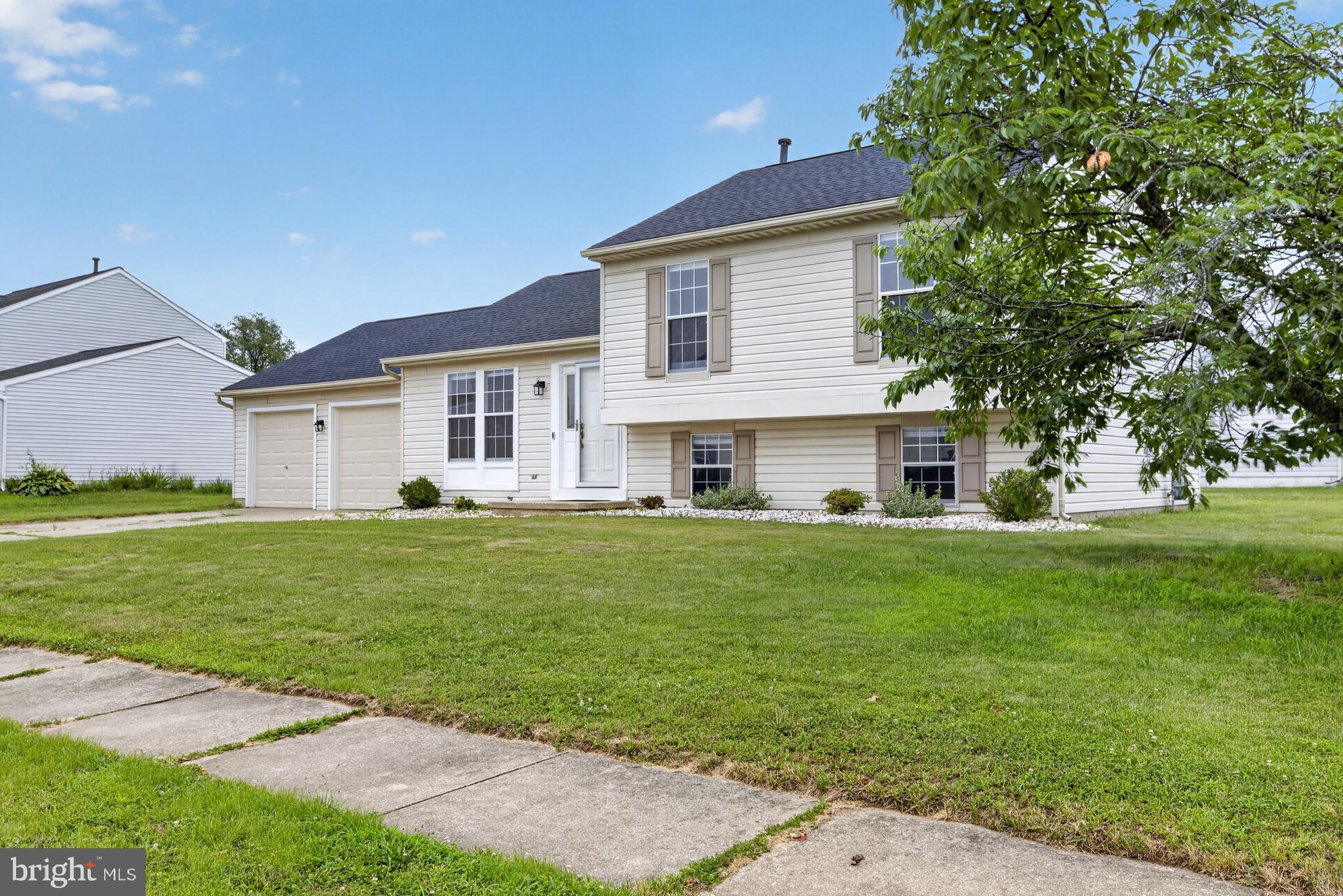 SPRINGFIELDS - Residential