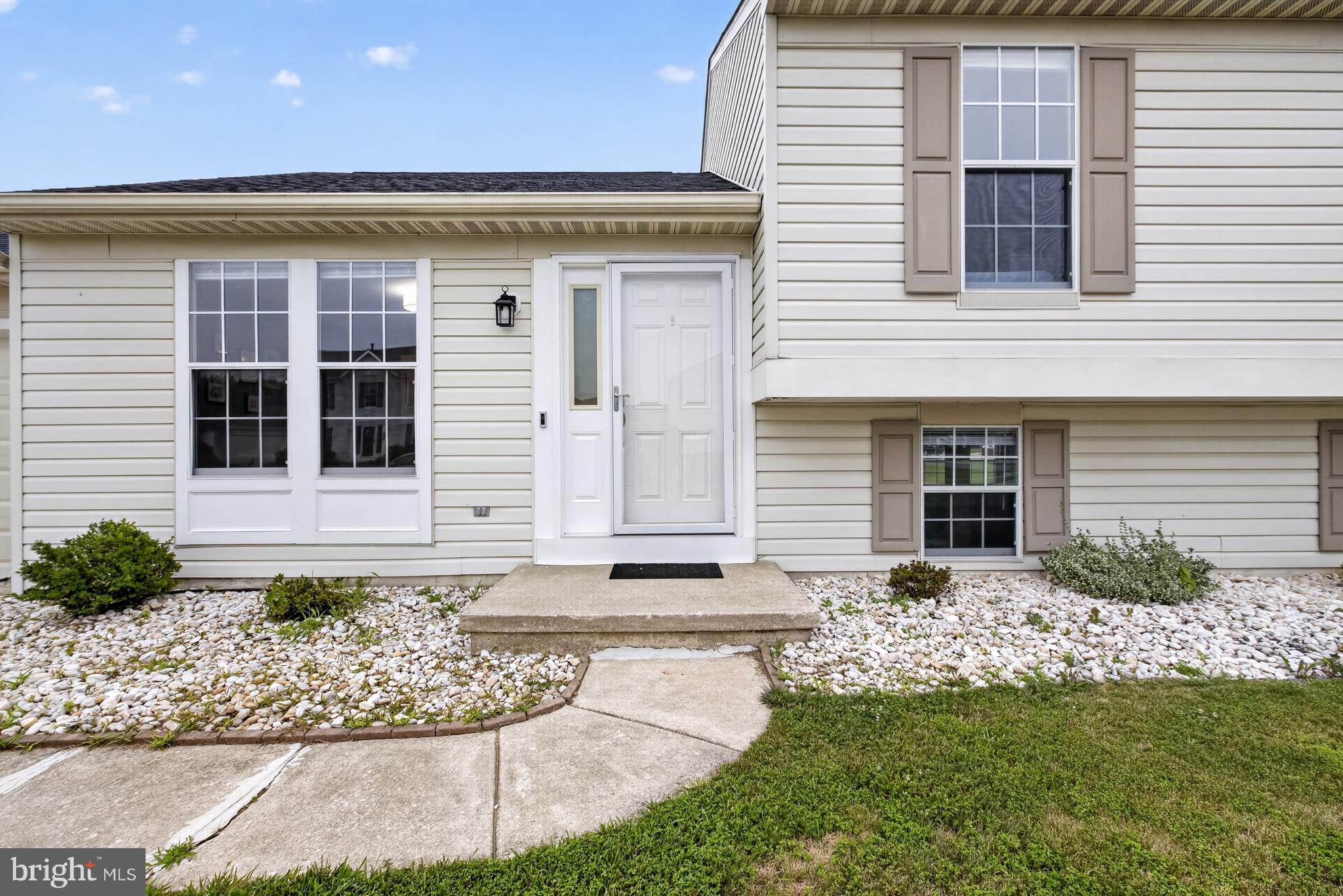 SPRINGFIELDS - Residential