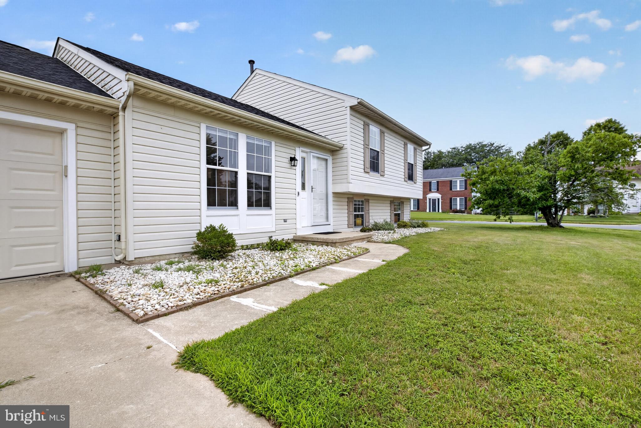 SPRINGFIELDS - Residential