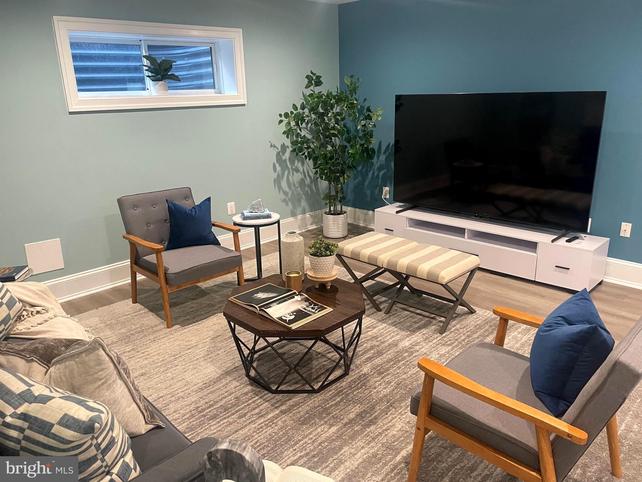 AMERICAN UNIVERSITY PARK - Residential