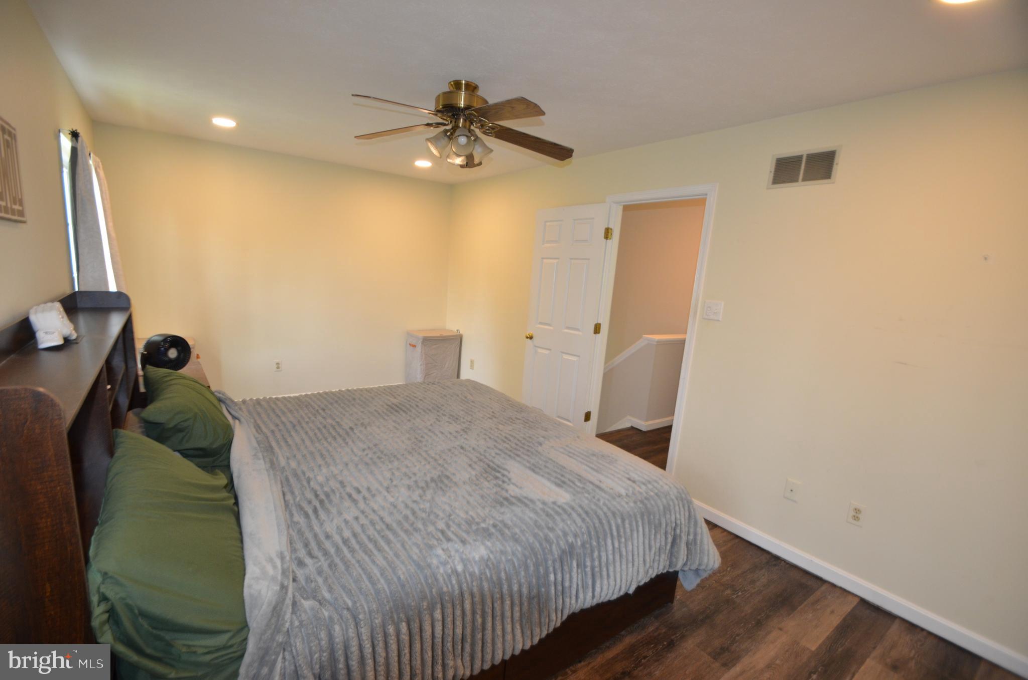 ROBERTS FIELD - Residential