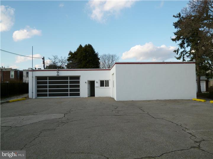 ROXBOROUGH - Commercial Sale