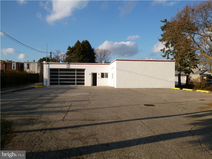 ROXBOROUGH - Commercial Sale