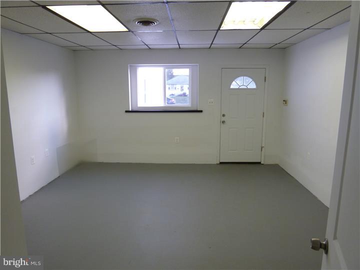 ROXBOROUGH - Commercial Sale