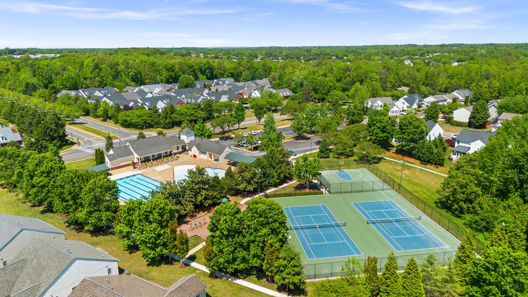 SALEM FIELDS - Residential
