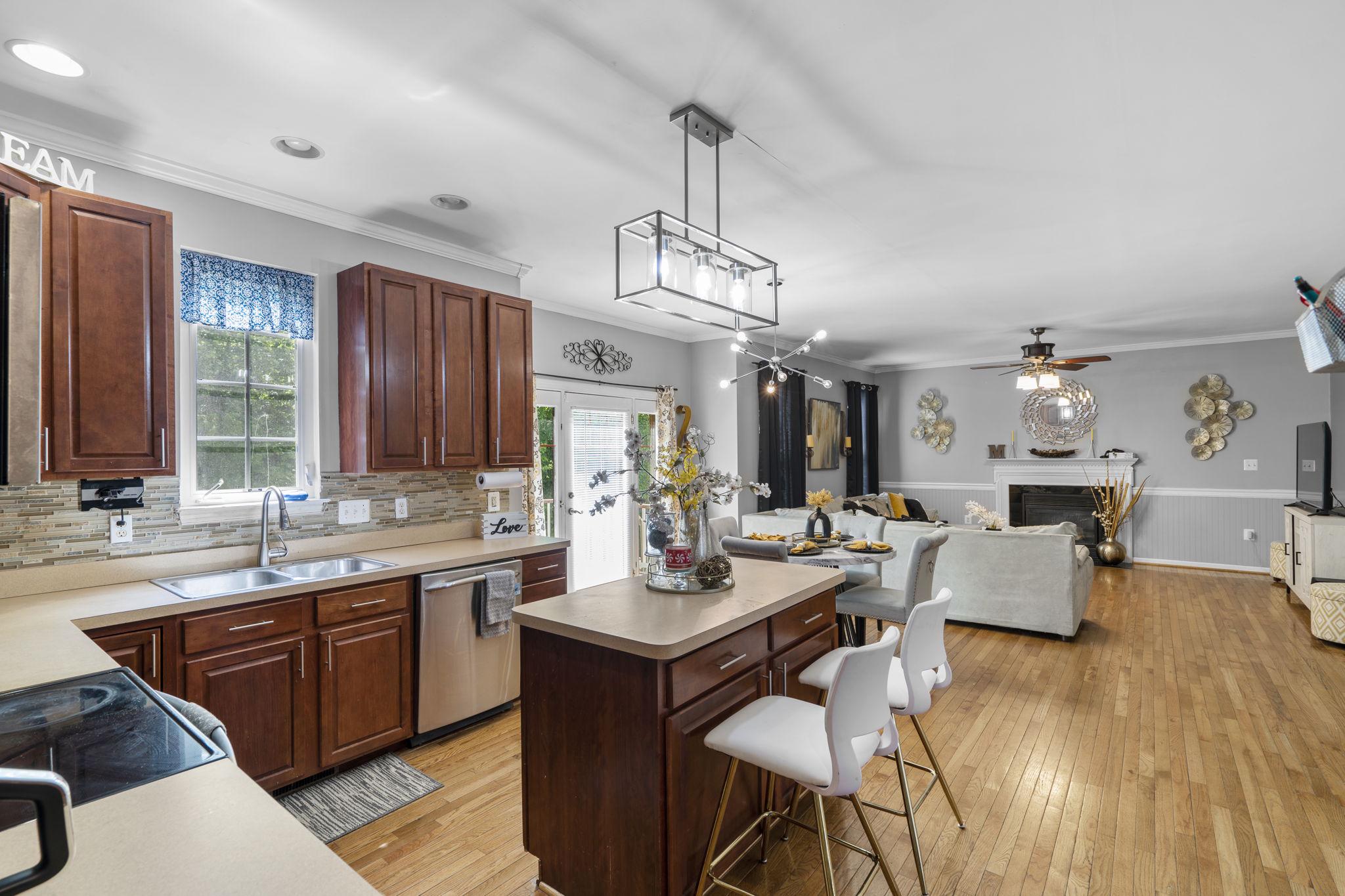 SALEM FIELDS - Residential