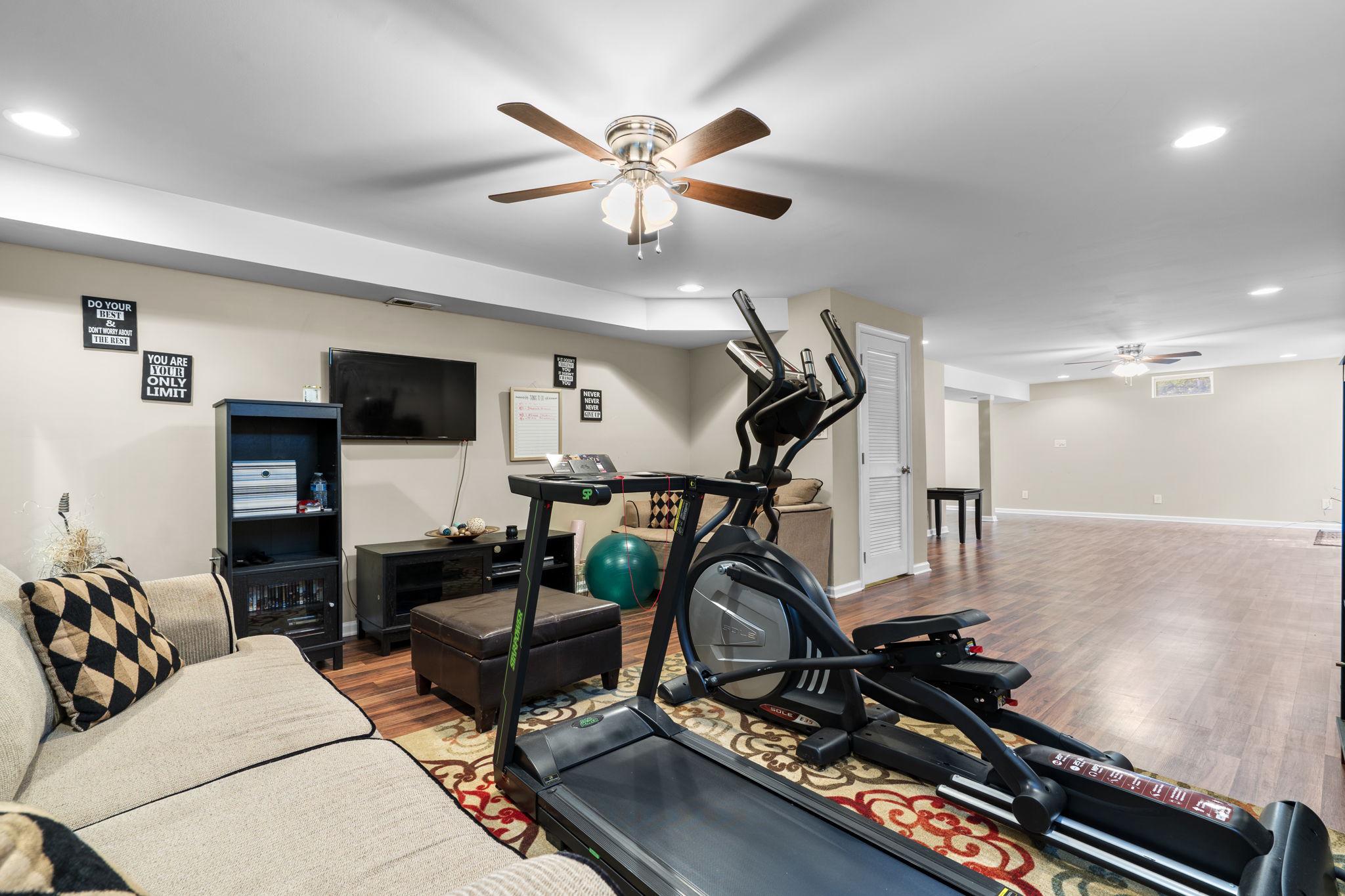 SALEM FIELDS - Residential