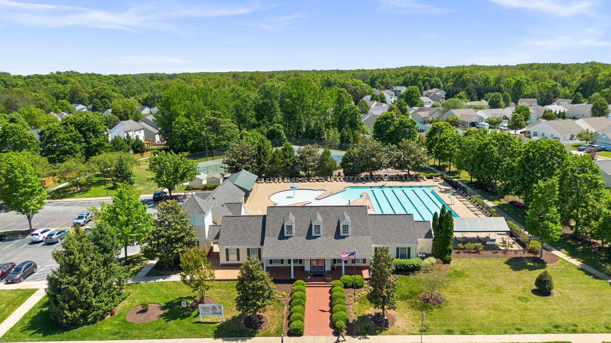 SALEM FIELDS - Residential