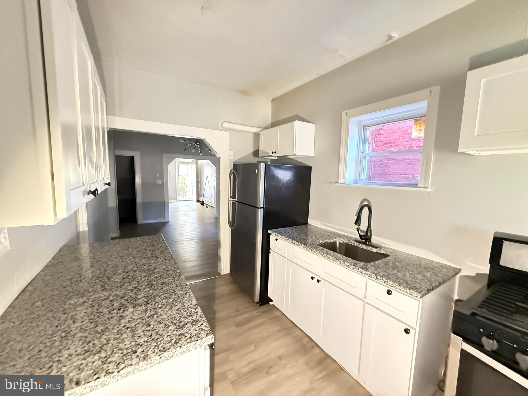 MILL HILL - Residential