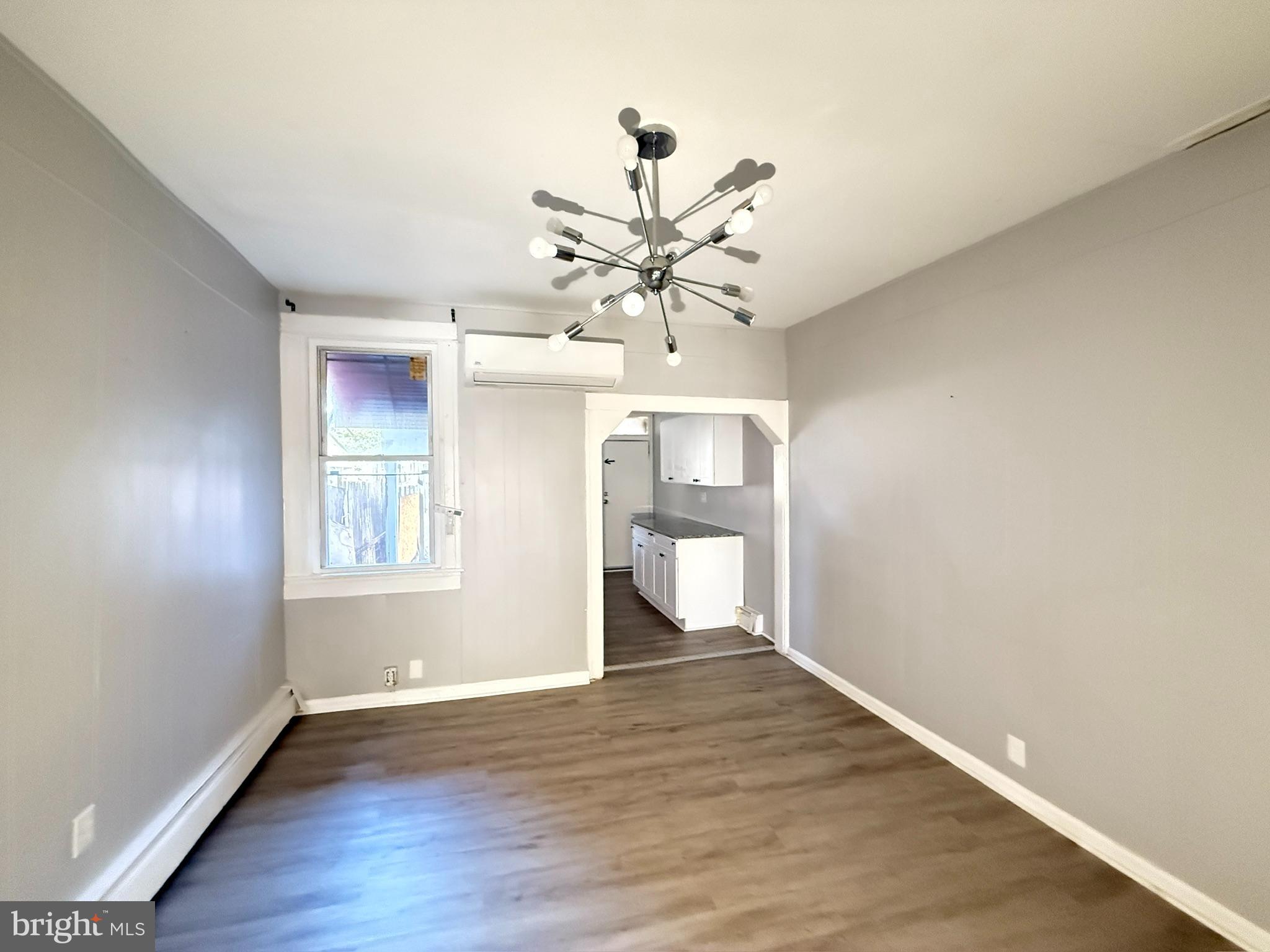 MILL HILL - Residential