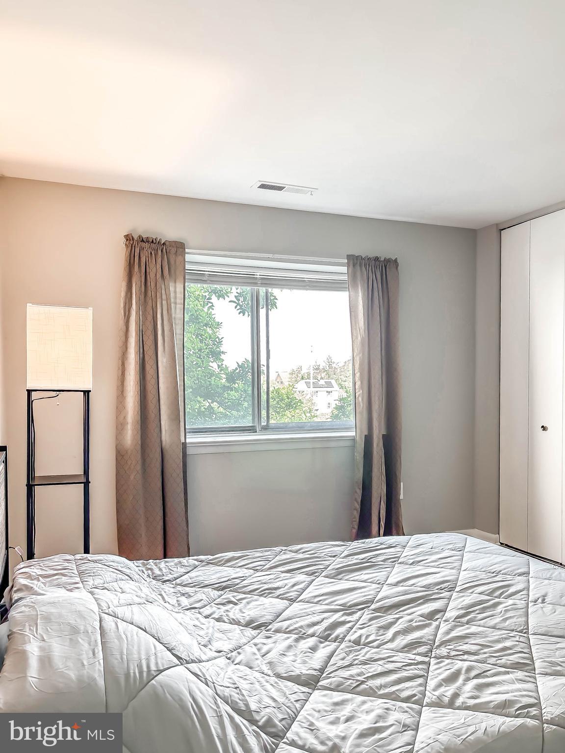 PIKESVILLE - Residential